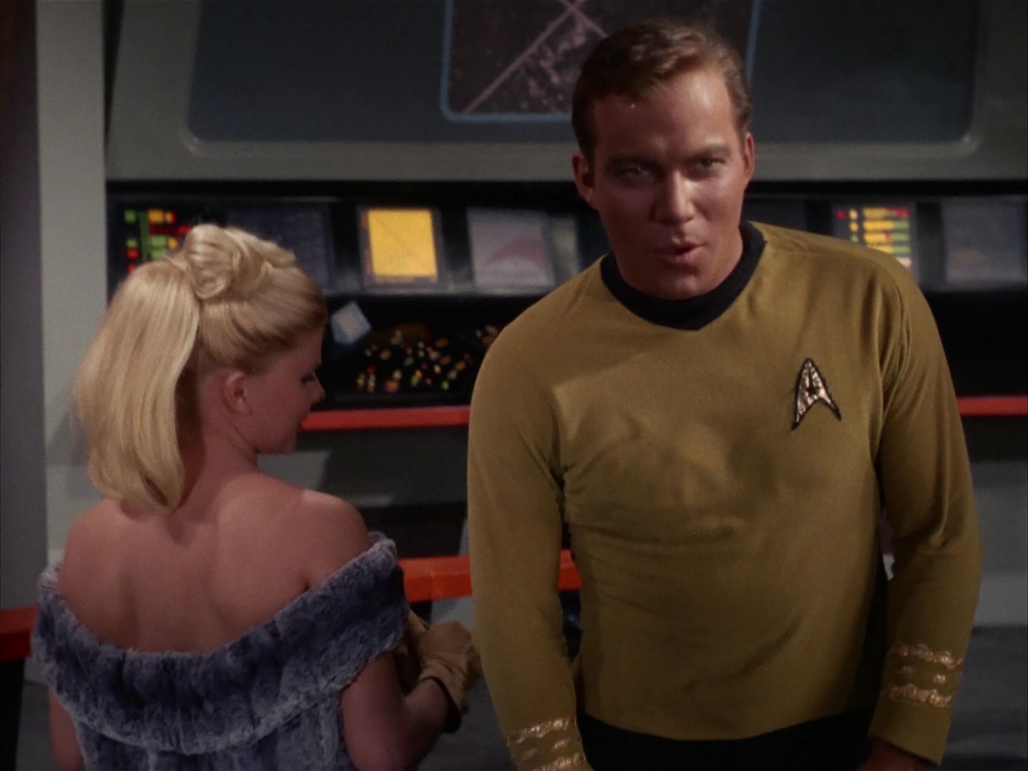 ariane179254_StarTrek_1x13_TheConscienceOfTheKing_0933.jpg