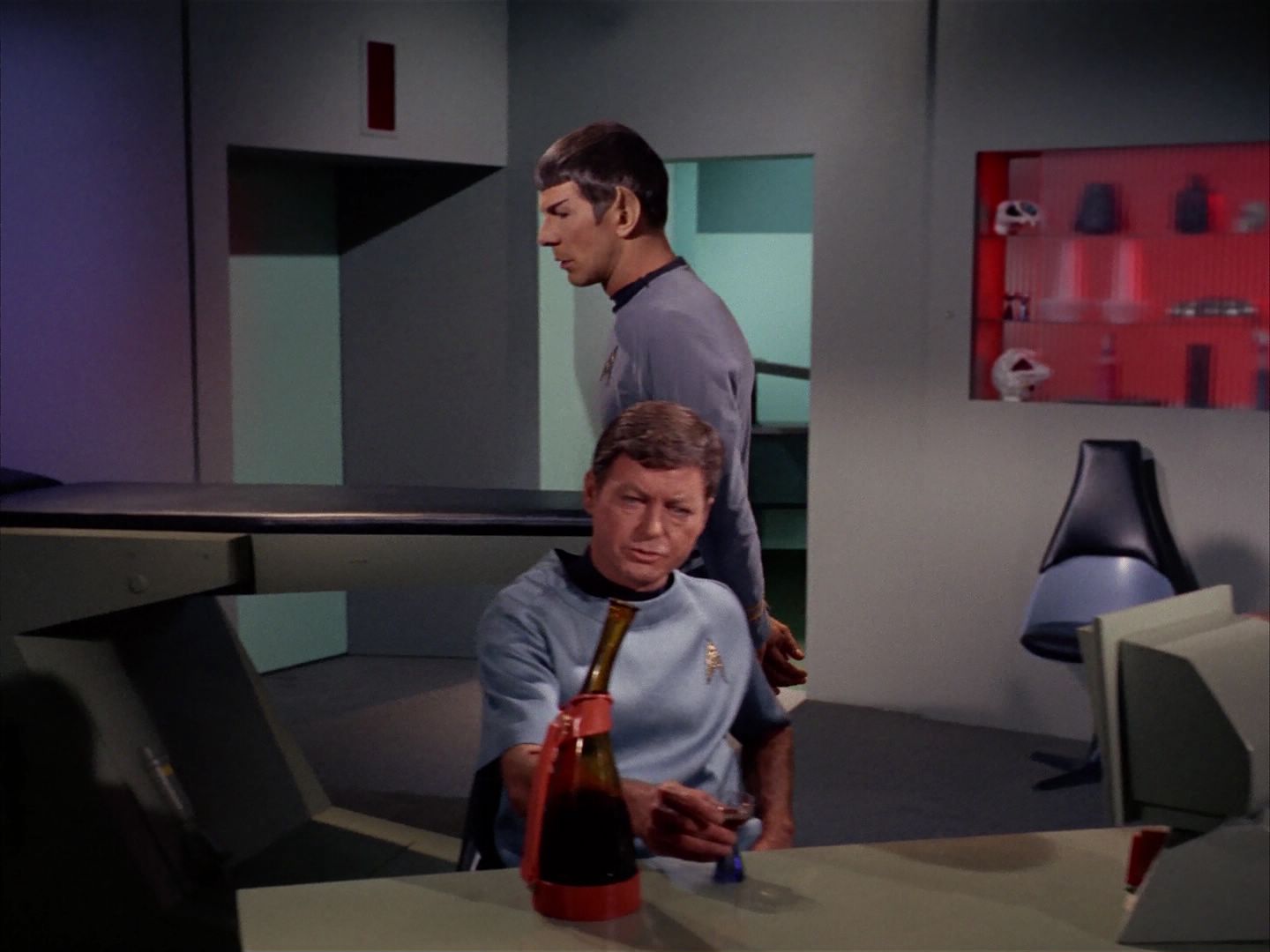ariane179254_StarTrek_1x13_TheConscienceOfTheKing_1193.jpg