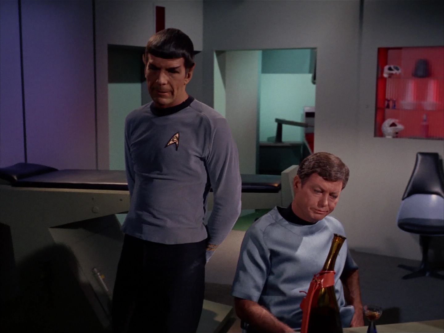 ariane179254_StarTrek_1x13_TheConscienceOfTheKing_1195.jpg