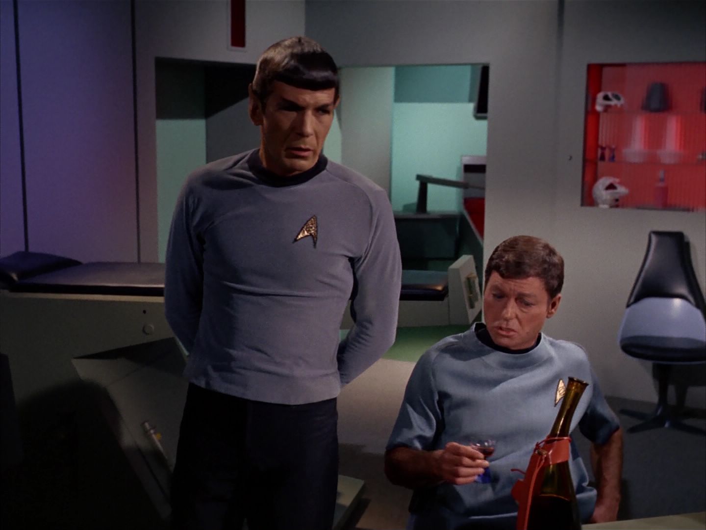 ariane179254_StarTrek_1x13_TheConscienceOfTheKing_1238.jpg