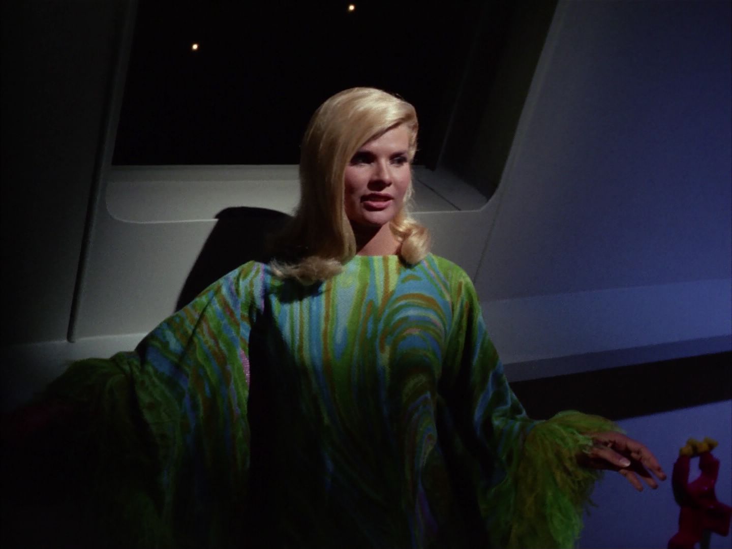 ariane179254_StarTrek_1x13_TheConscienceOfTheKing_1330.jpg