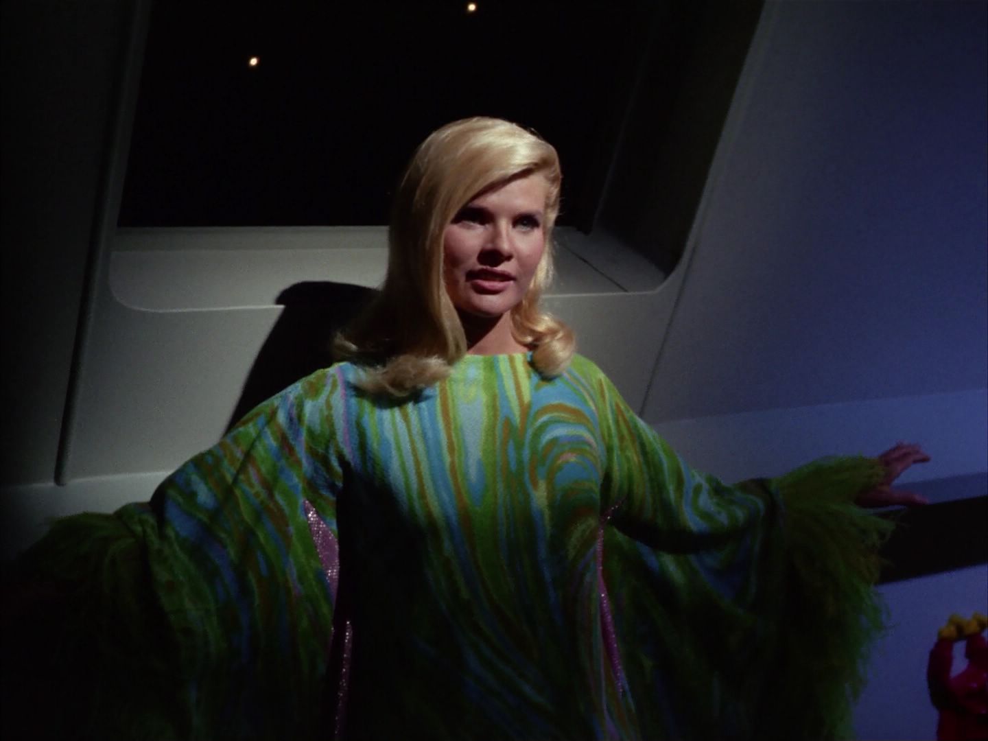 ariane179254_StarTrek_1x13_TheConscienceOfTheKing_1332.jpg