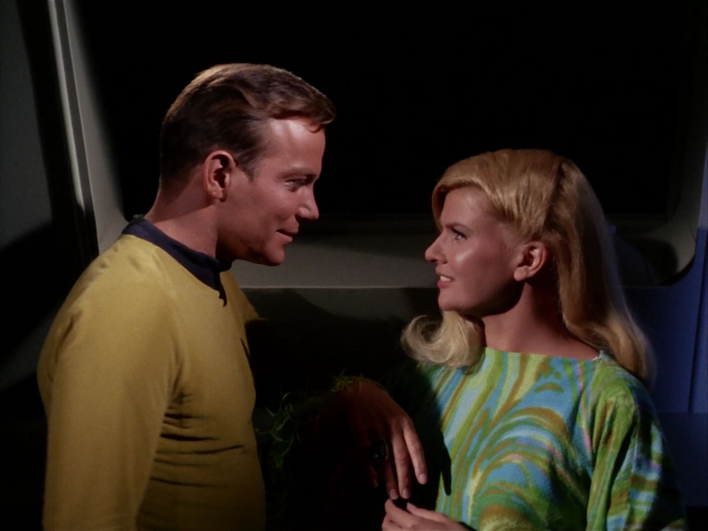 ariane179254_StarTrek_1x13_TheConscienceOfTheKing_1362.jpg