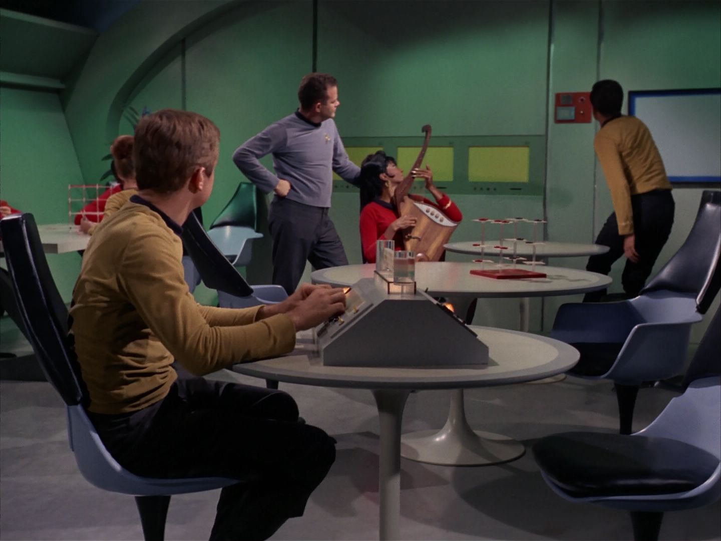 ariane179254_StarTrek_1x13_TheConscienceOfTheKing_1629.jpg