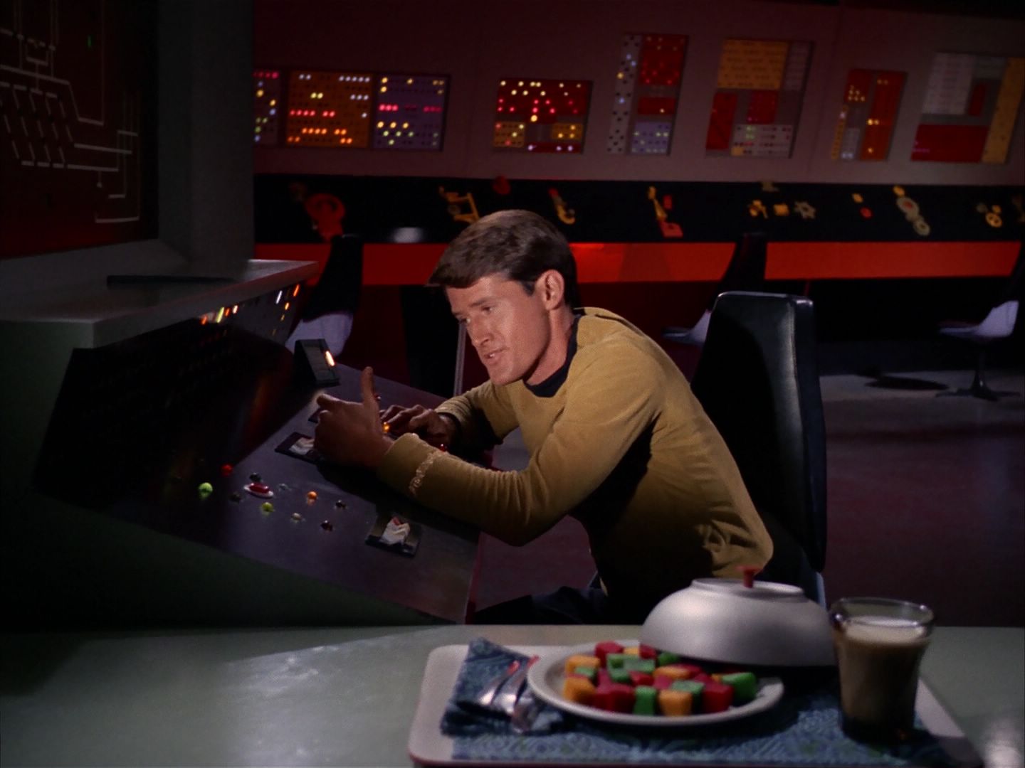 ariane179254_StarTrek_1x13_TheConscienceOfTheKing_1641.jpg