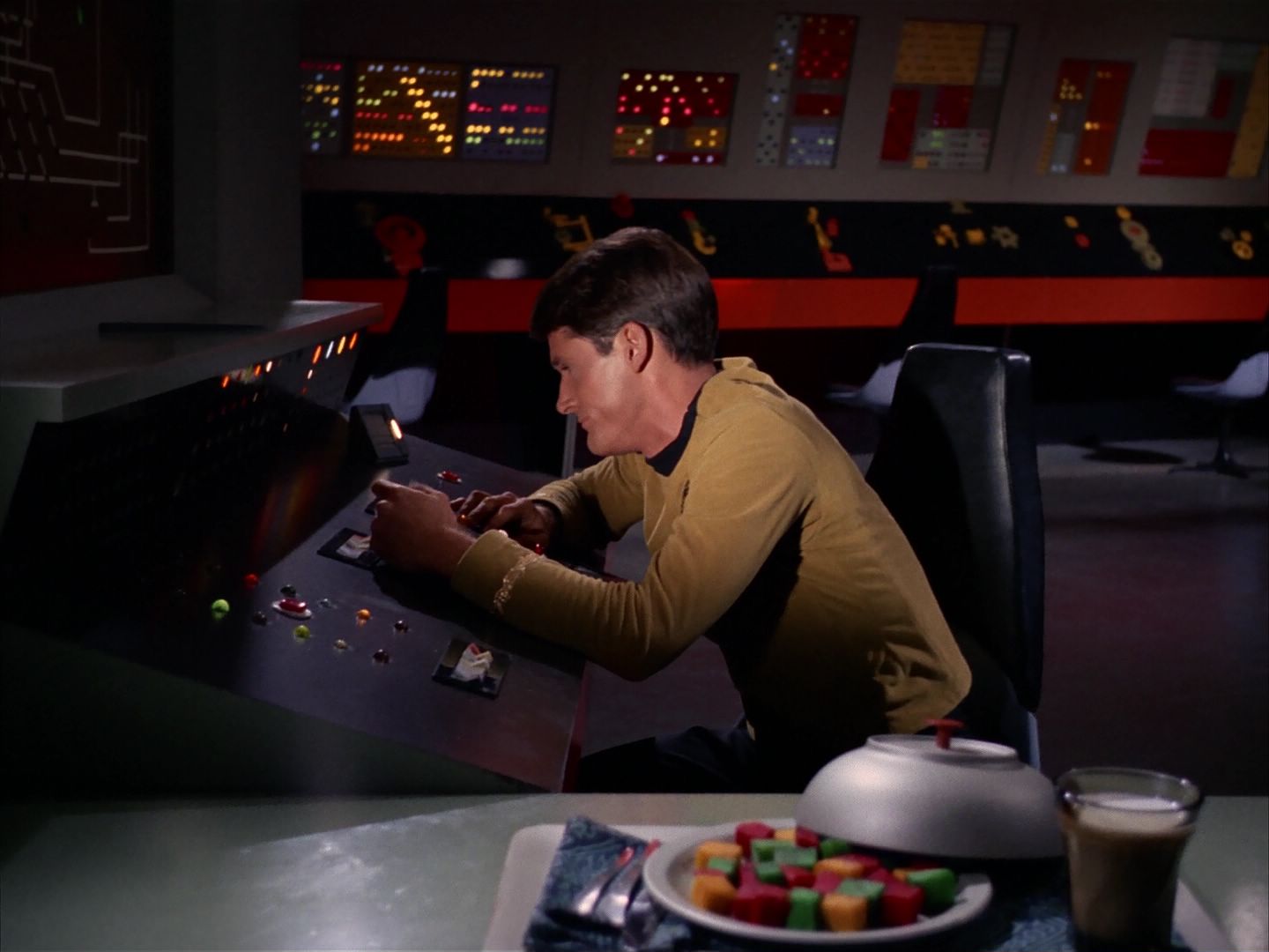 ariane179254_StarTrek_1x13_TheConscienceOfTheKing_1642.jpg