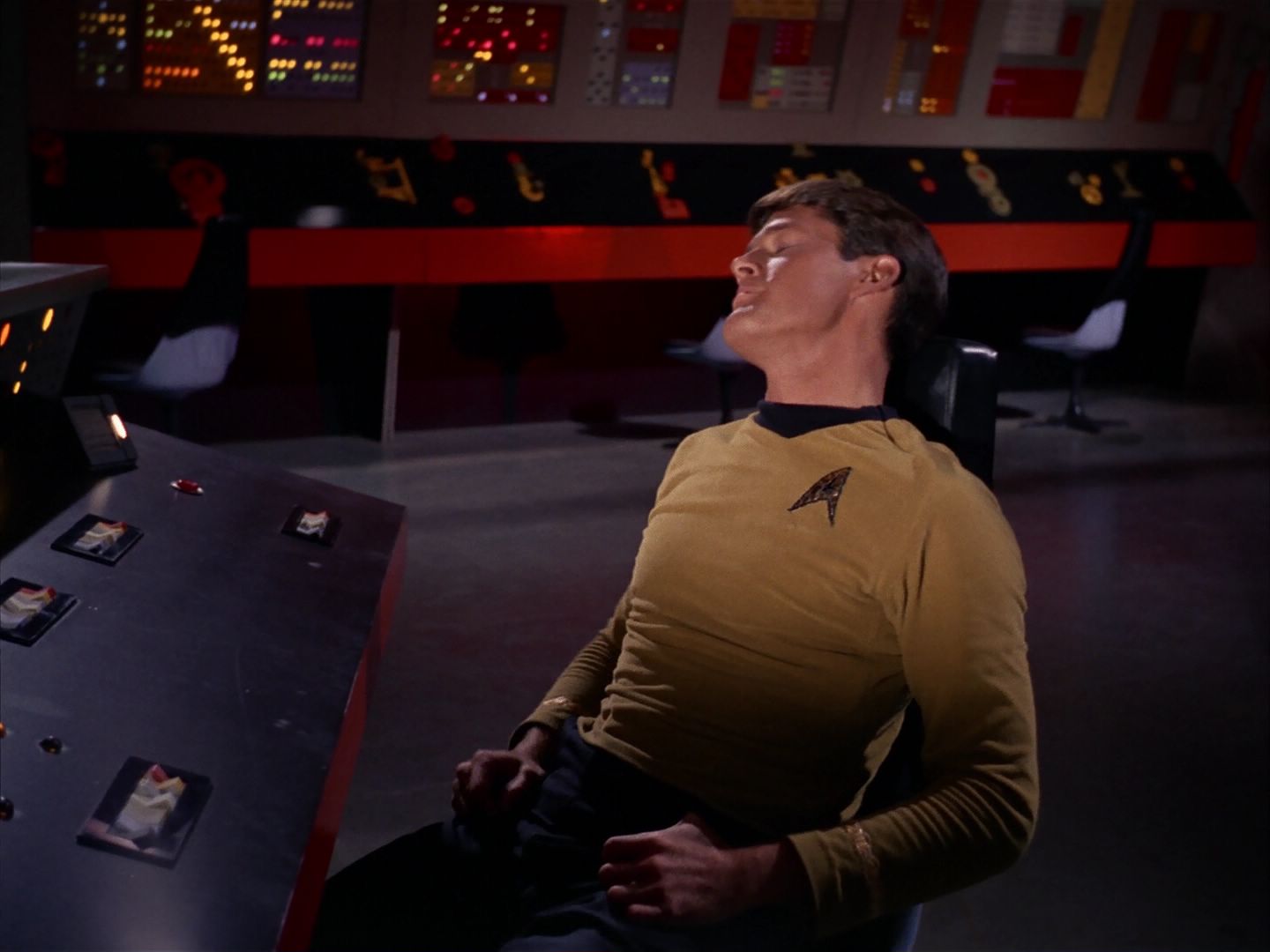 ariane179254_StarTrek_1x13_TheConscienceOfTheKing_1666.jpg