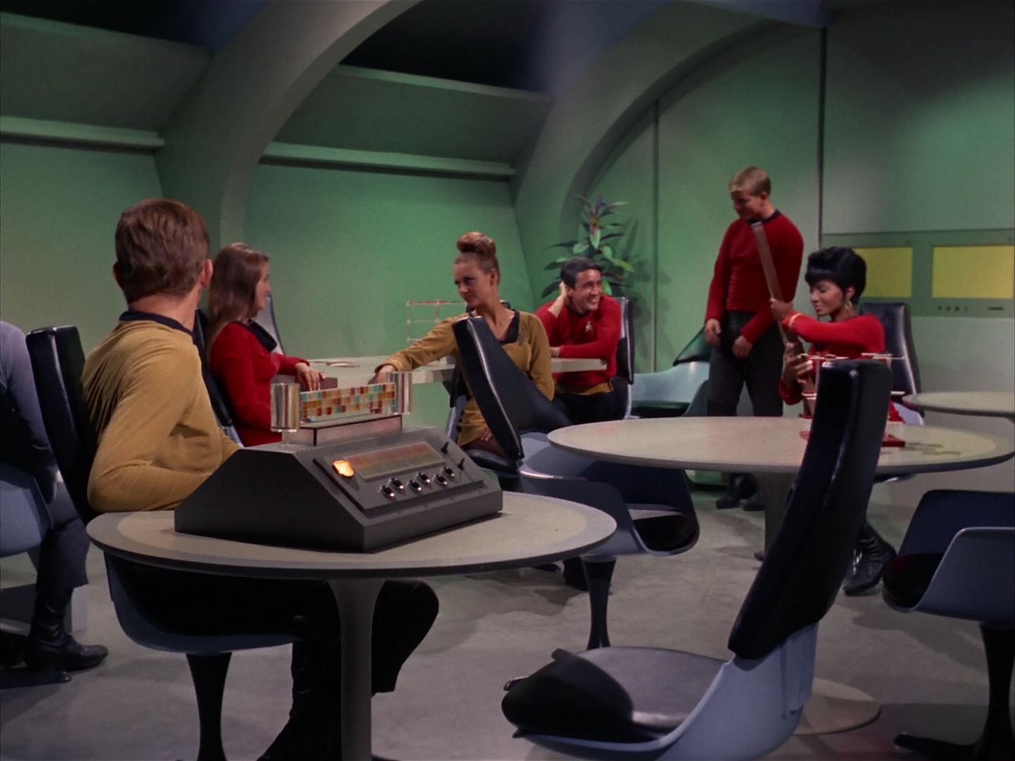 ariane179254_StarTrek_1x13_TheConscienceOfTheKing_1826.jpg
