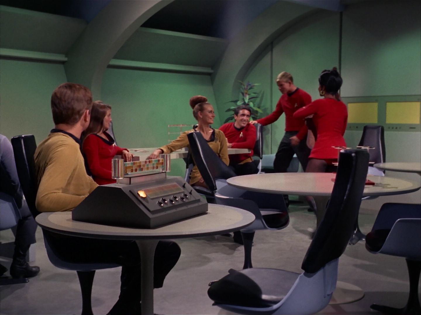 ariane179254_StarTrek_1x13_TheConscienceOfTheKing_1827.jpg