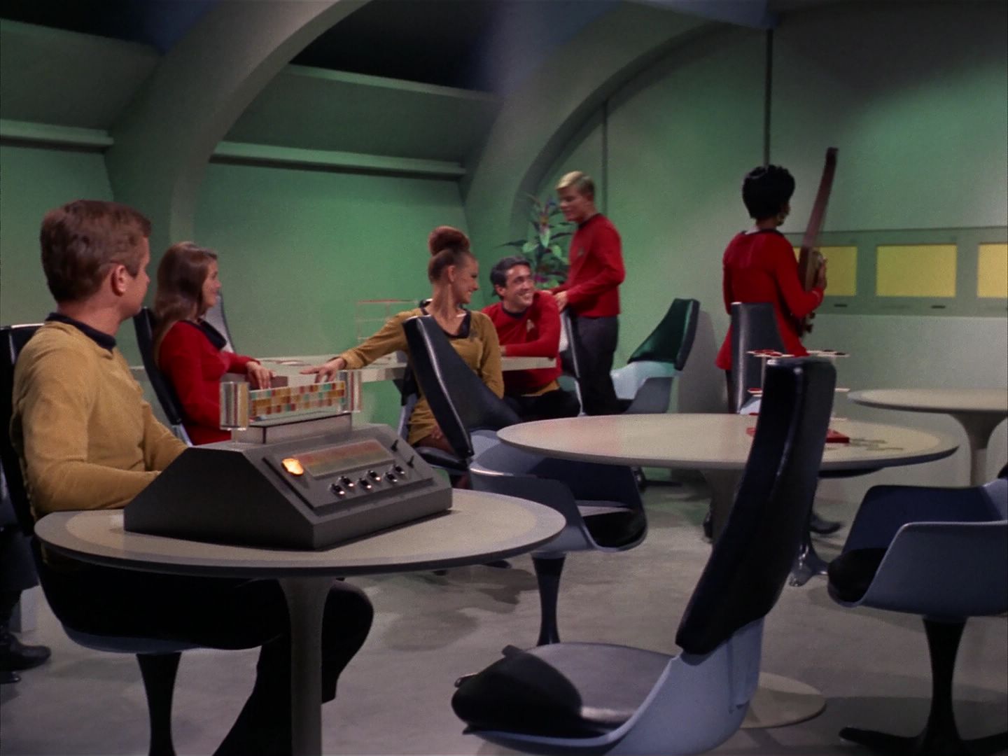 ariane179254_StarTrek_1x13_TheConscienceOfTheKing_1828.jpg