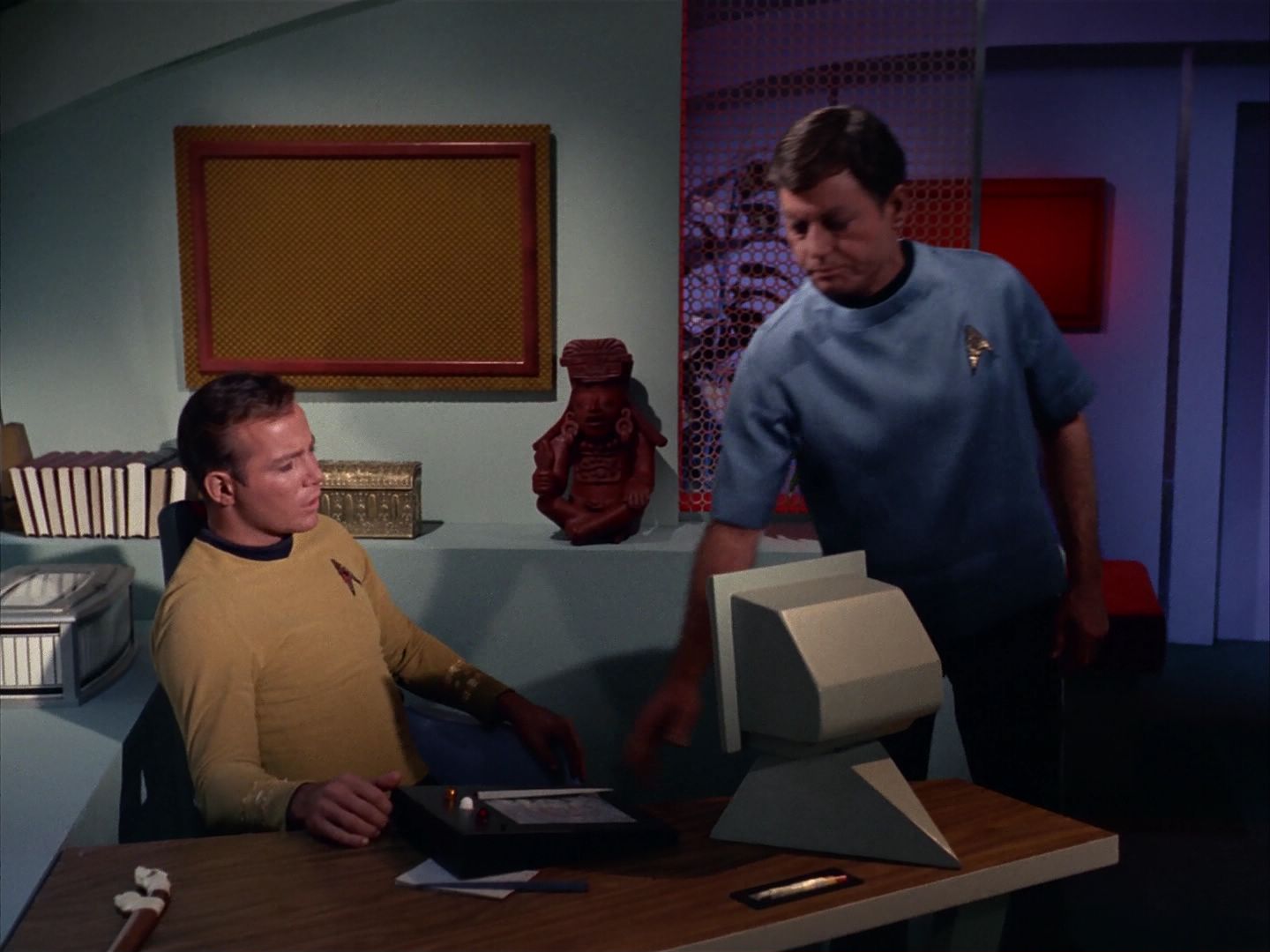 ariane179254_StarTrek_1x13_TheConscienceOfTheKing_1942.jpg