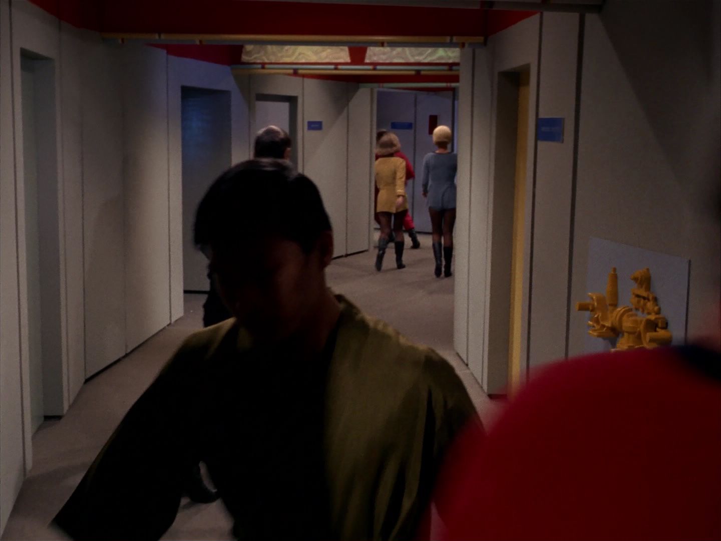 ariane179254_StarTrek_1x13_TheConscienceOfTheKing_2164.jpg