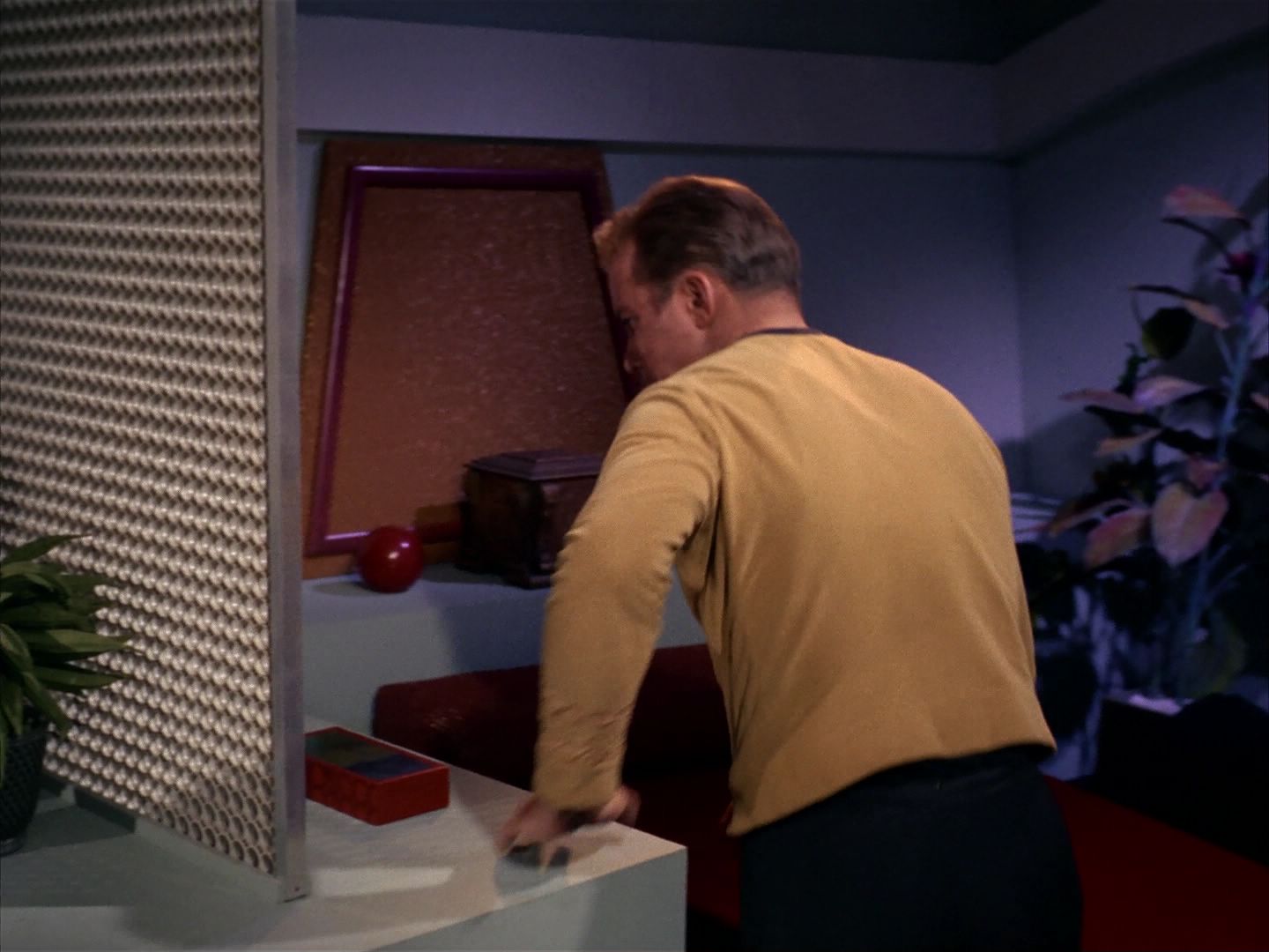 ariane179254_StarTrek_1x13_TheConscienceOfTheKing_2167.jpg