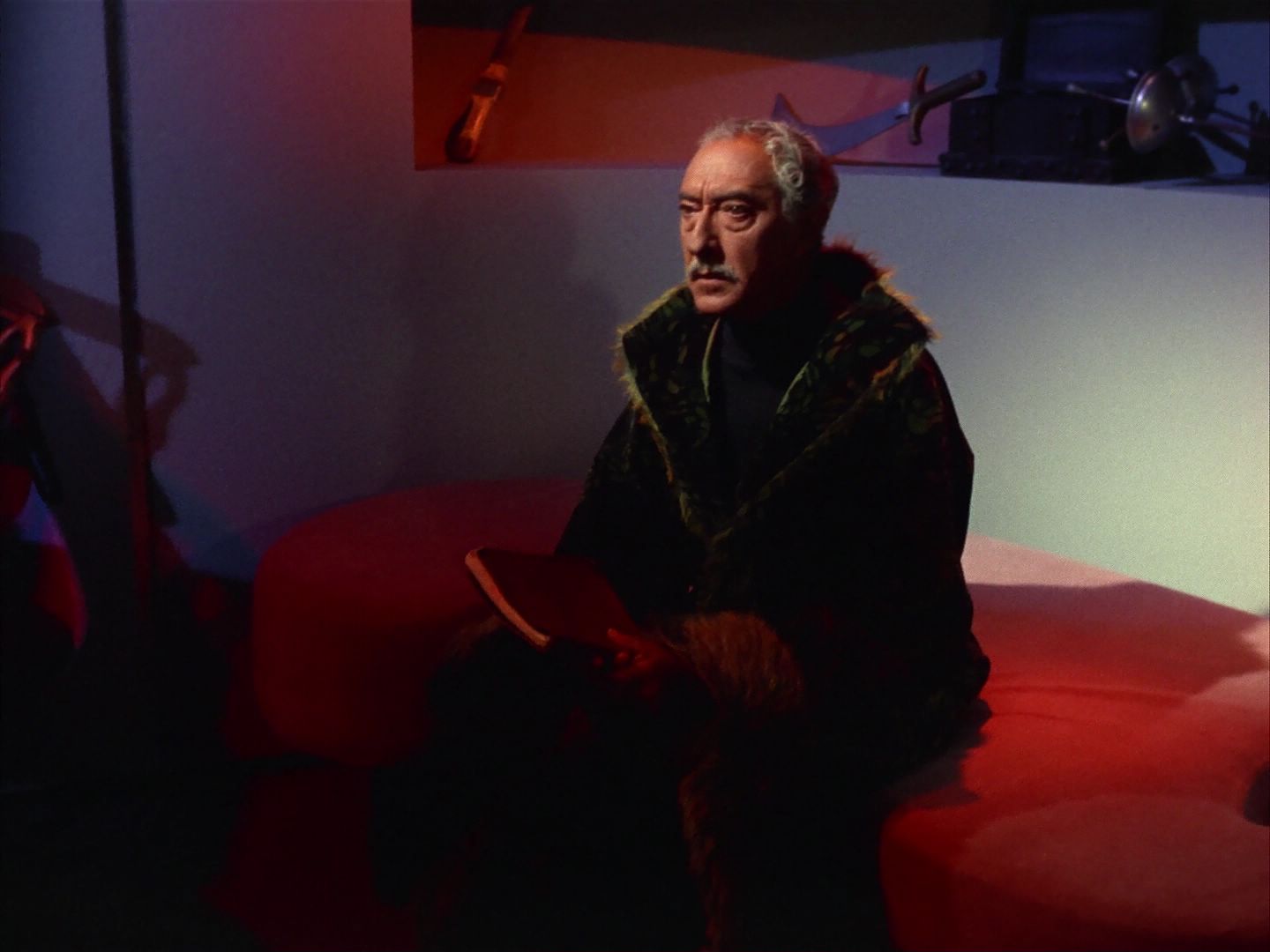ariane179254_StarTrek_1x13_TheConscienceOfTheKing_2242.jpg