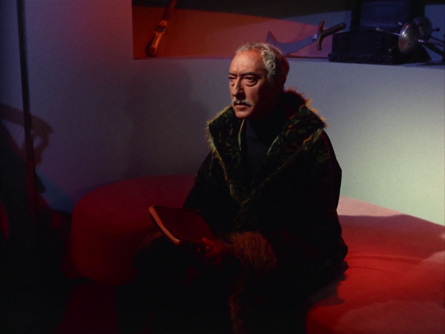 ariane179254_StarTrek_1x13_TheConscienceOfTheKing_2245.jpg