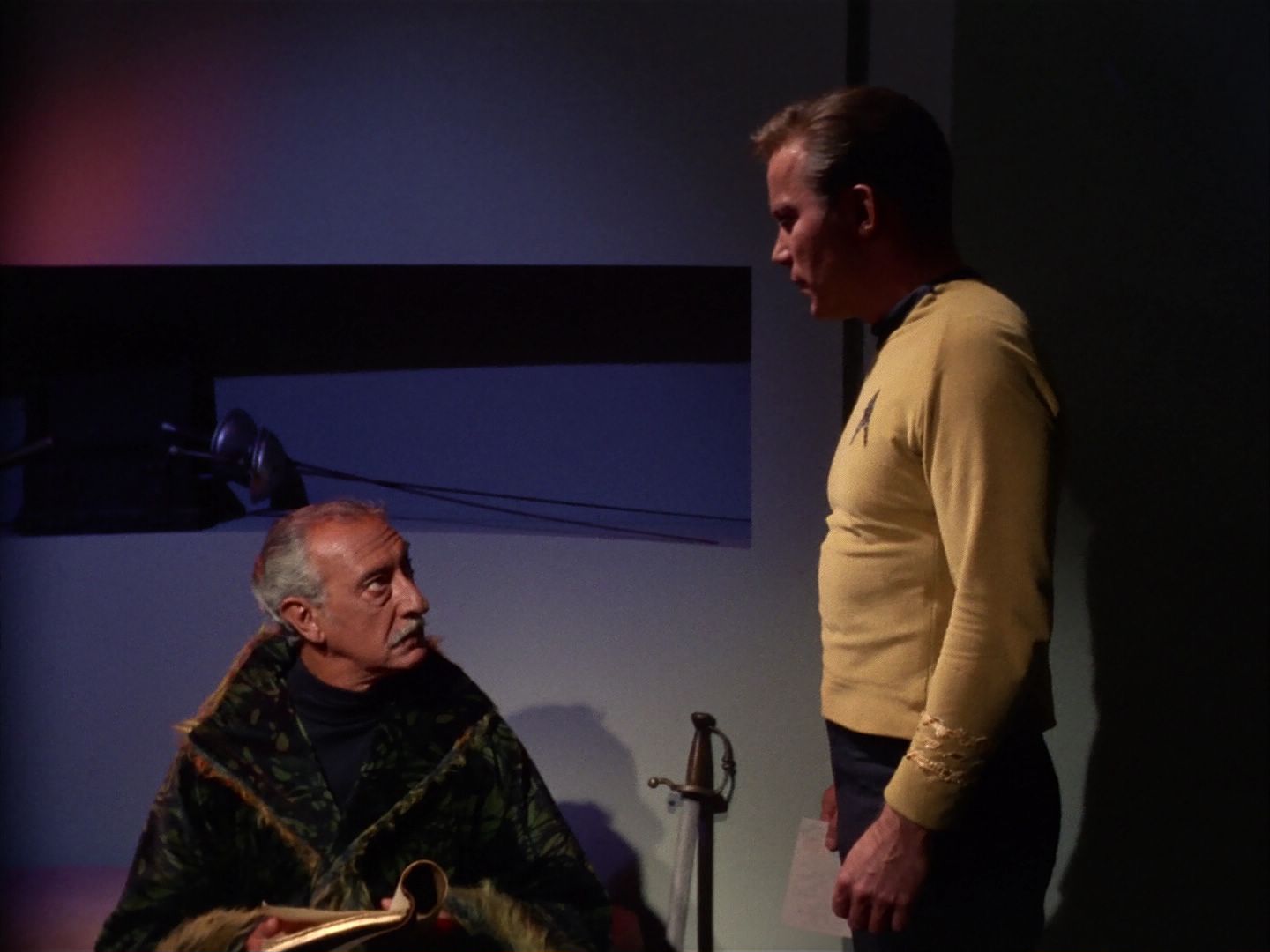 ariane179254_StarTrek_1x13_TheConscienceOfTheKing_2250.jpg