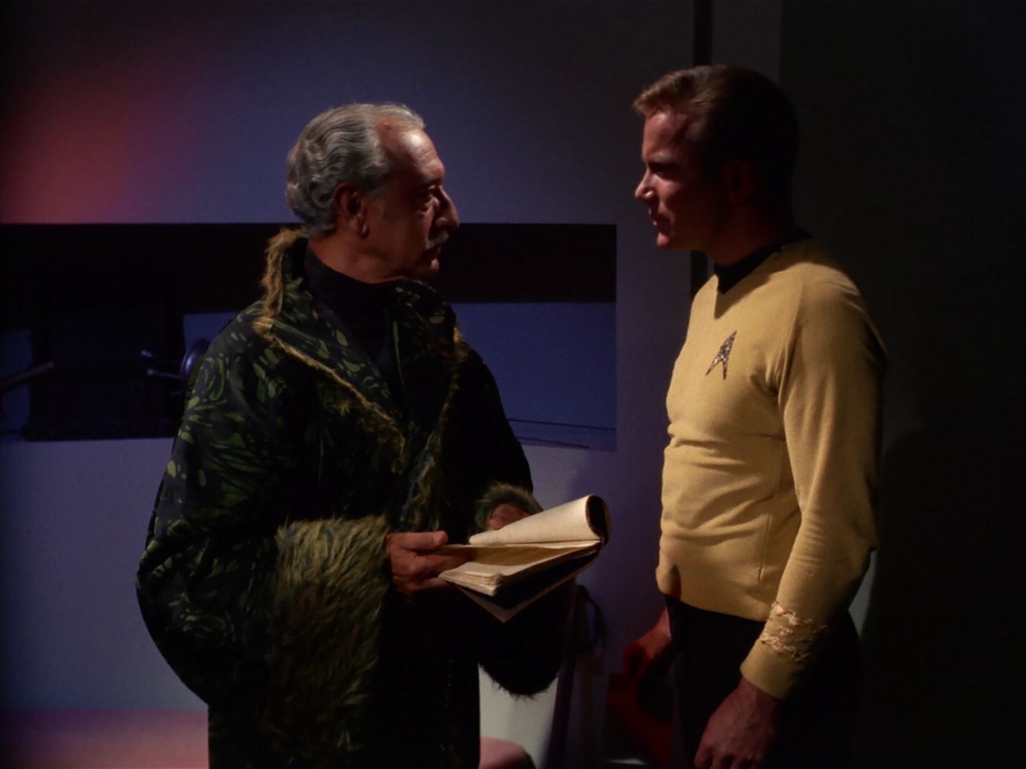 ariane179254_StarTrek_1x13_TheConscienceOfTheKing_2265.jpg