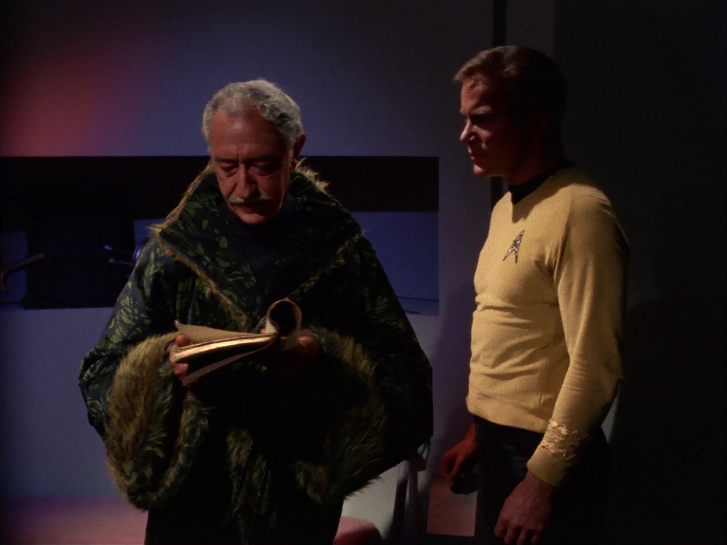 ariane179254_StarTrek_1x13_TheConscienceOfTheKing_2267.jpg