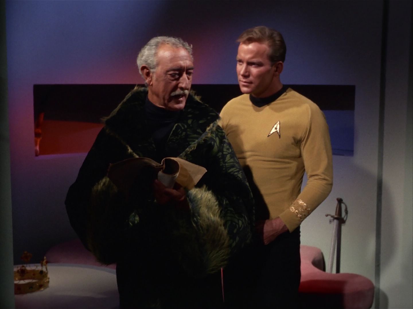 ariane179254_StarTrek_1x13_TheConscienceOfTheKing_2286.jpg
