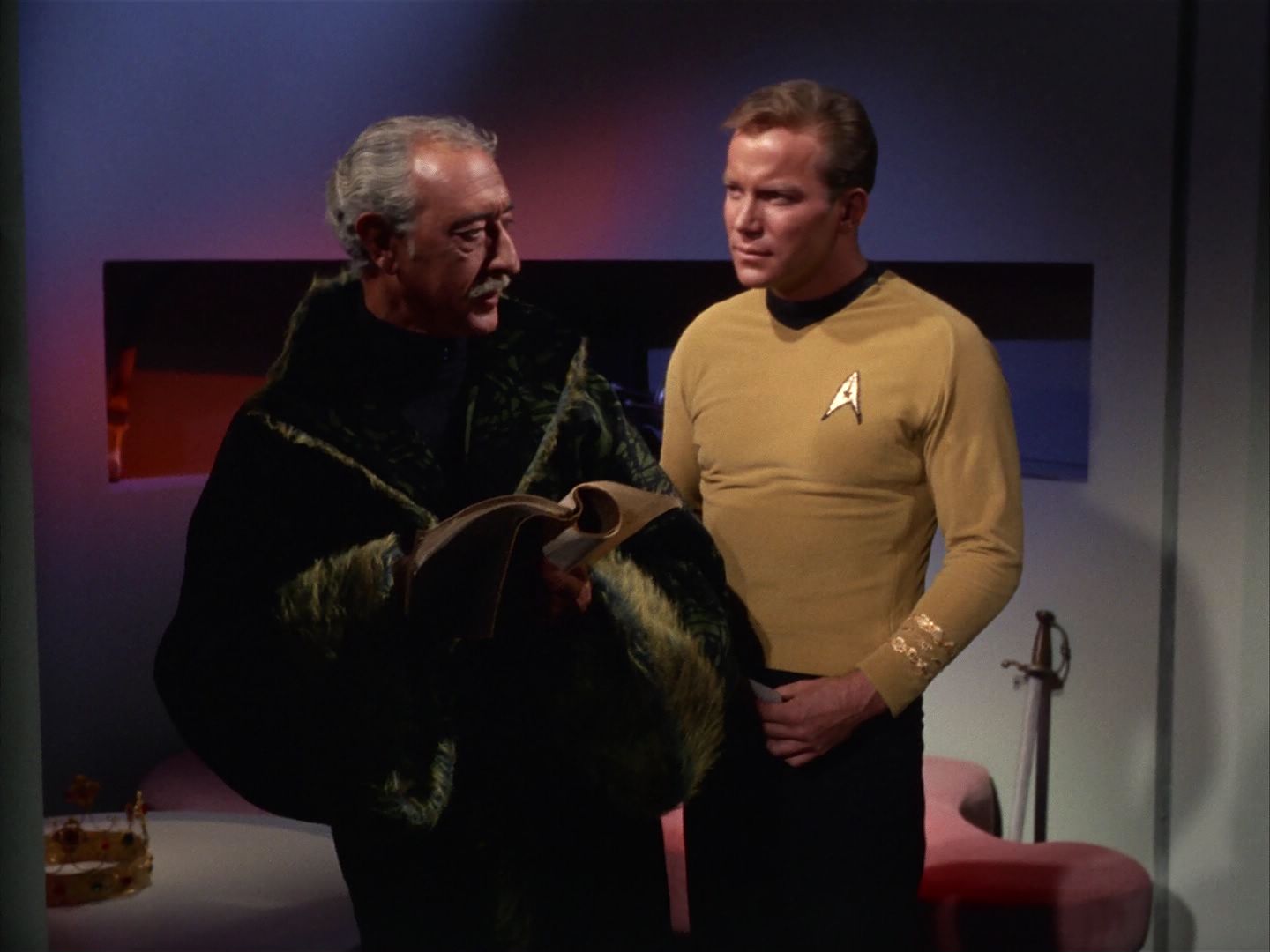 ariane179254_StarTrek_1x13_TheConscienceOfTheKing_2287.jpg