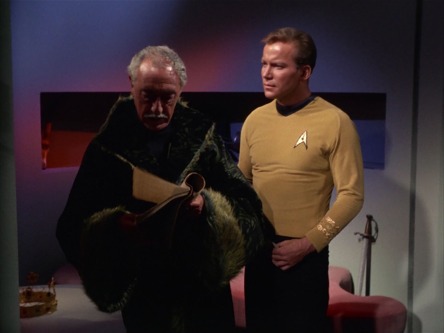 ariane179254_StarTrek_1x13_TheConscienceOfTheKing_2292.jpg