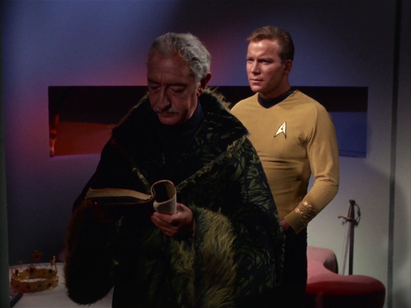 ariane179254_StarTrek_1x13_TheConscienceOfTheKing_2294.jpg