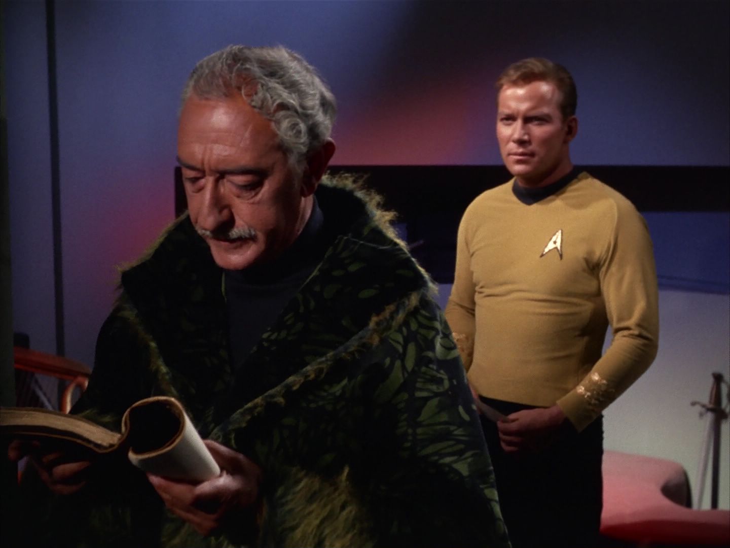 ariane179254_StarTrek_1x13_TheConscienceOfTheKing_2296.jpg