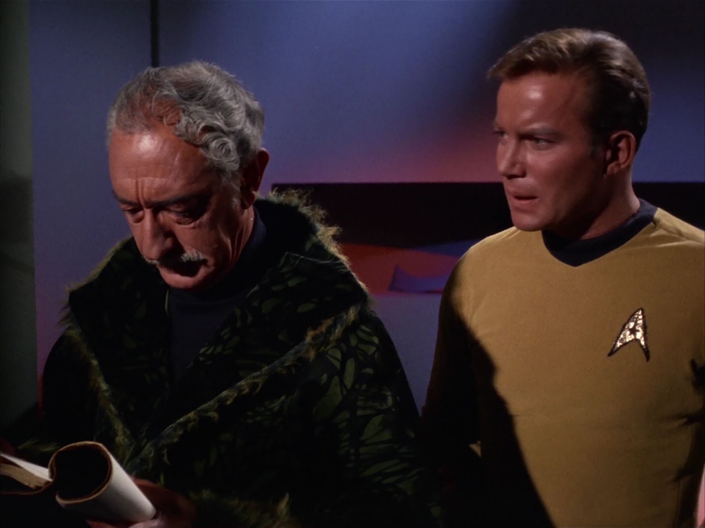 ariane179254_StarTrek_1x13_TheConscienceOfTheKing_2320.jpg