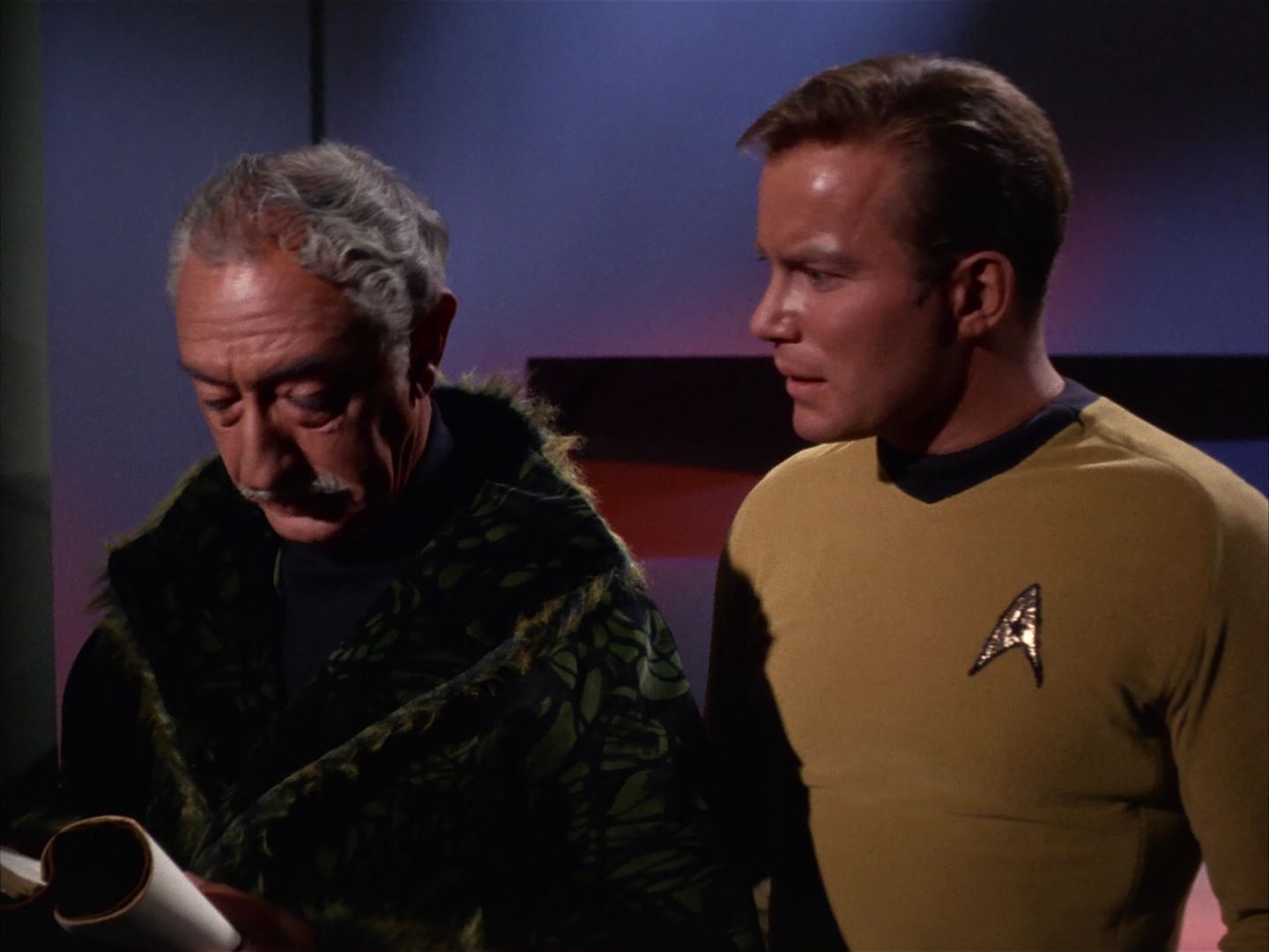 ariane179254_StarTrek_1x13_TheConscienceOfTheKing_2321.jpg