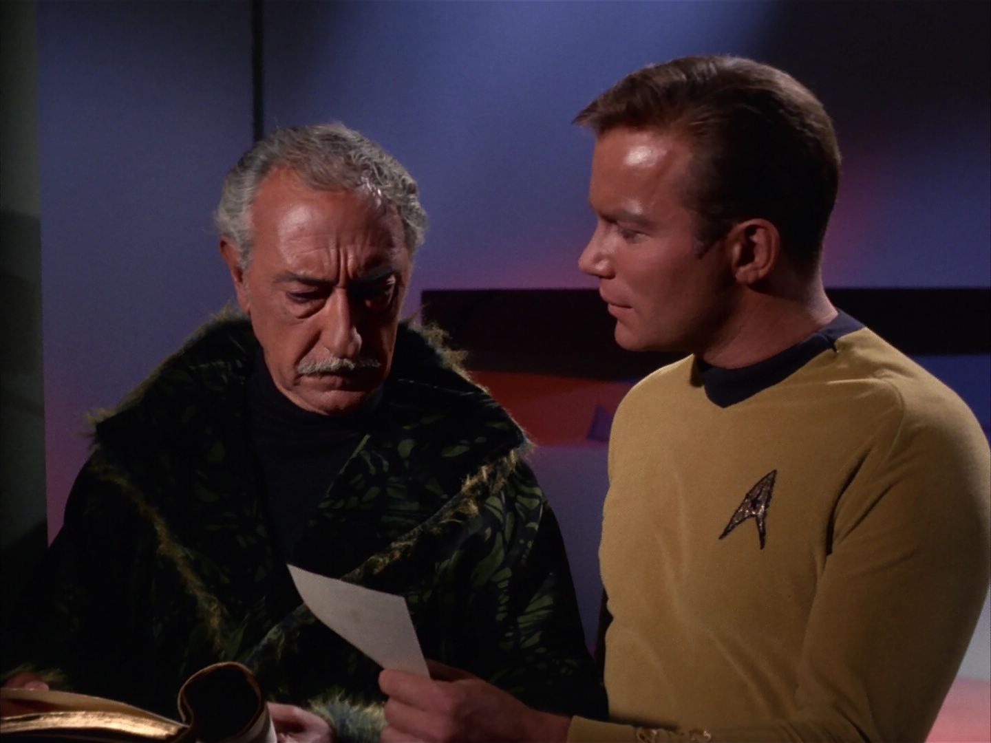 ariane179254_StarTrek_1x13_TheConscienceOfTheKing_2326.jpg
