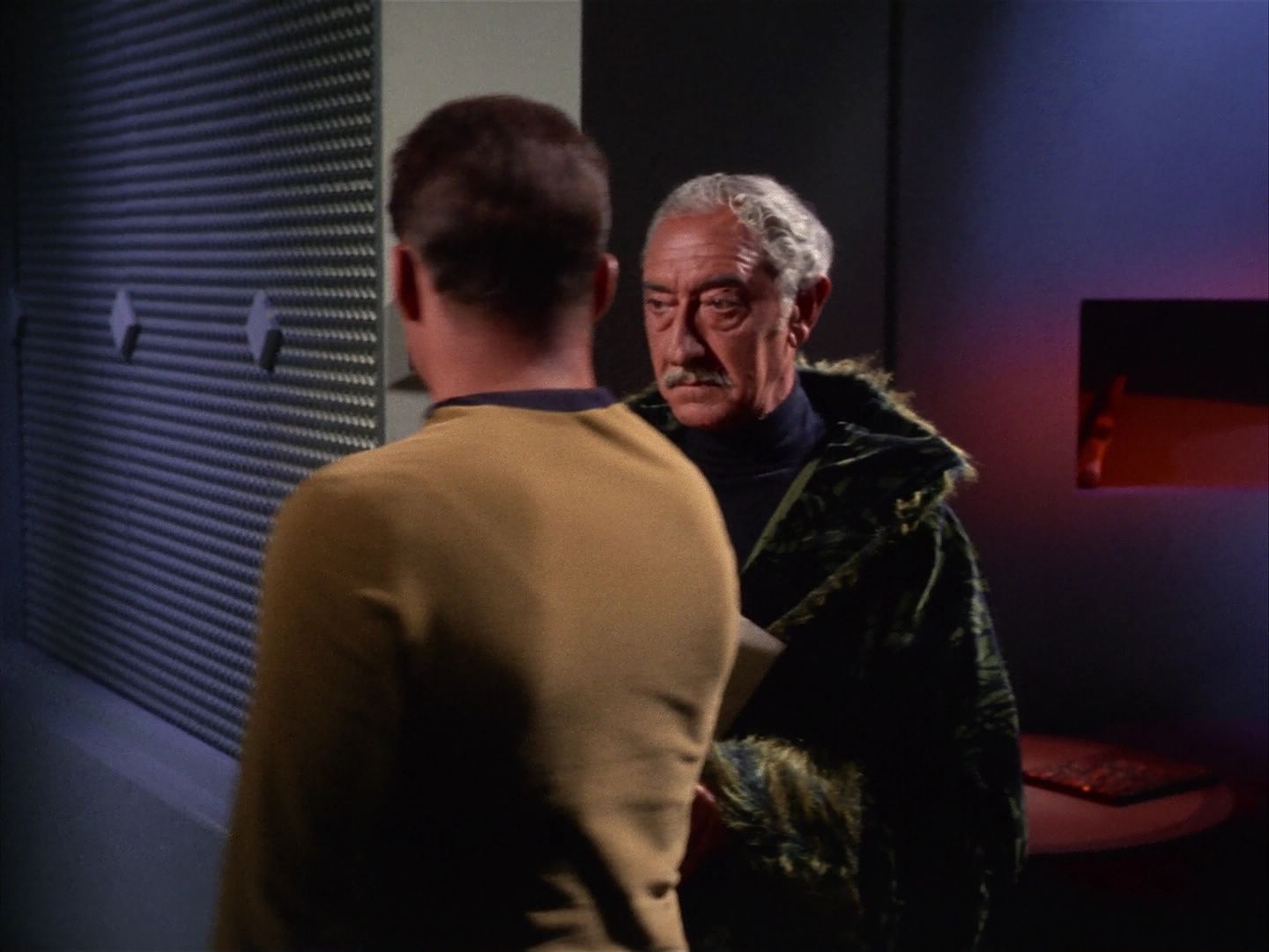 ariane179254_StarTrek_1x13_TheConscienceOfTheKing_2347.jpg