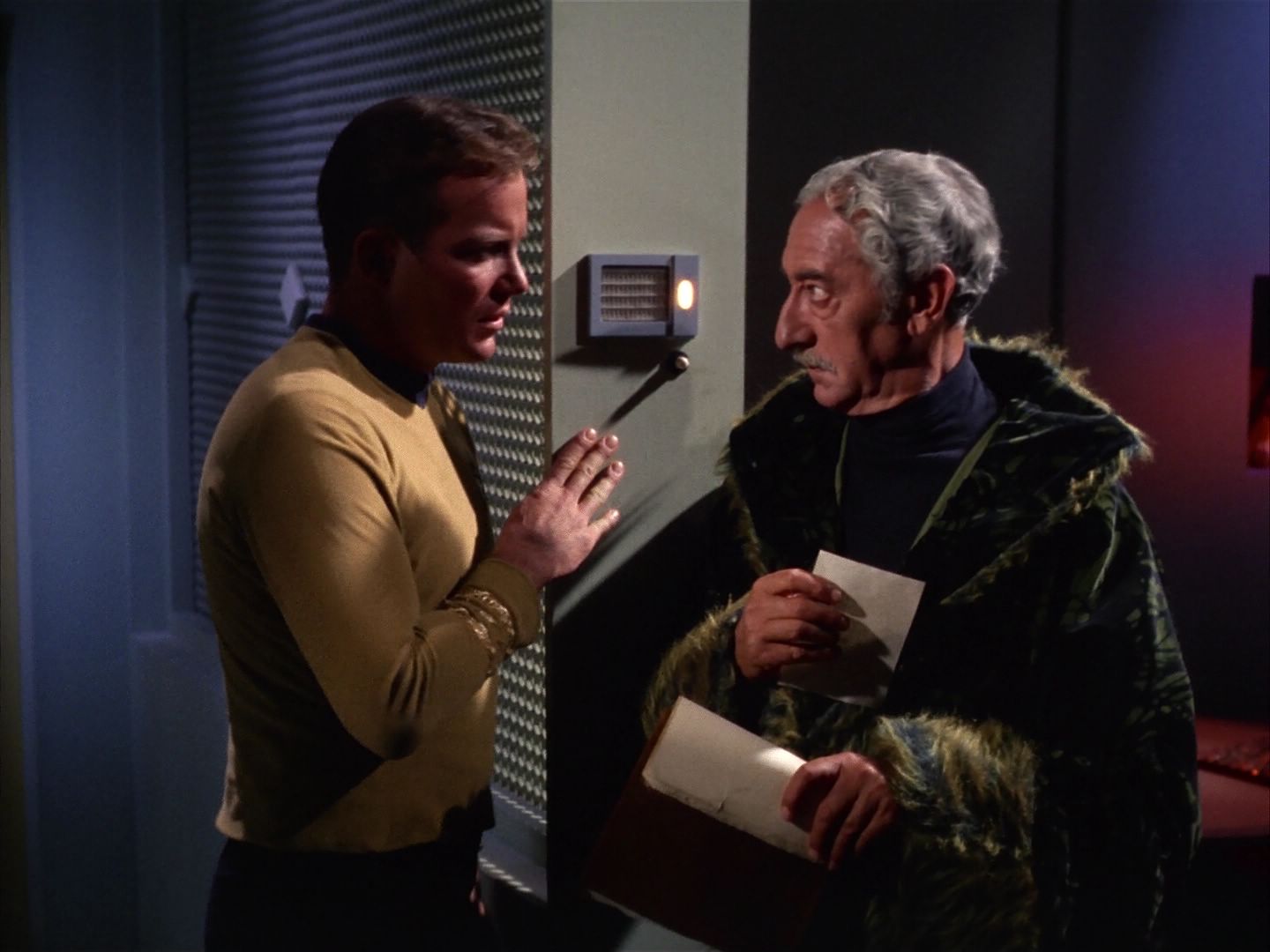 ariane179254_StarTrek_1x13_TheConscienceOfTheKing_2350.jpg