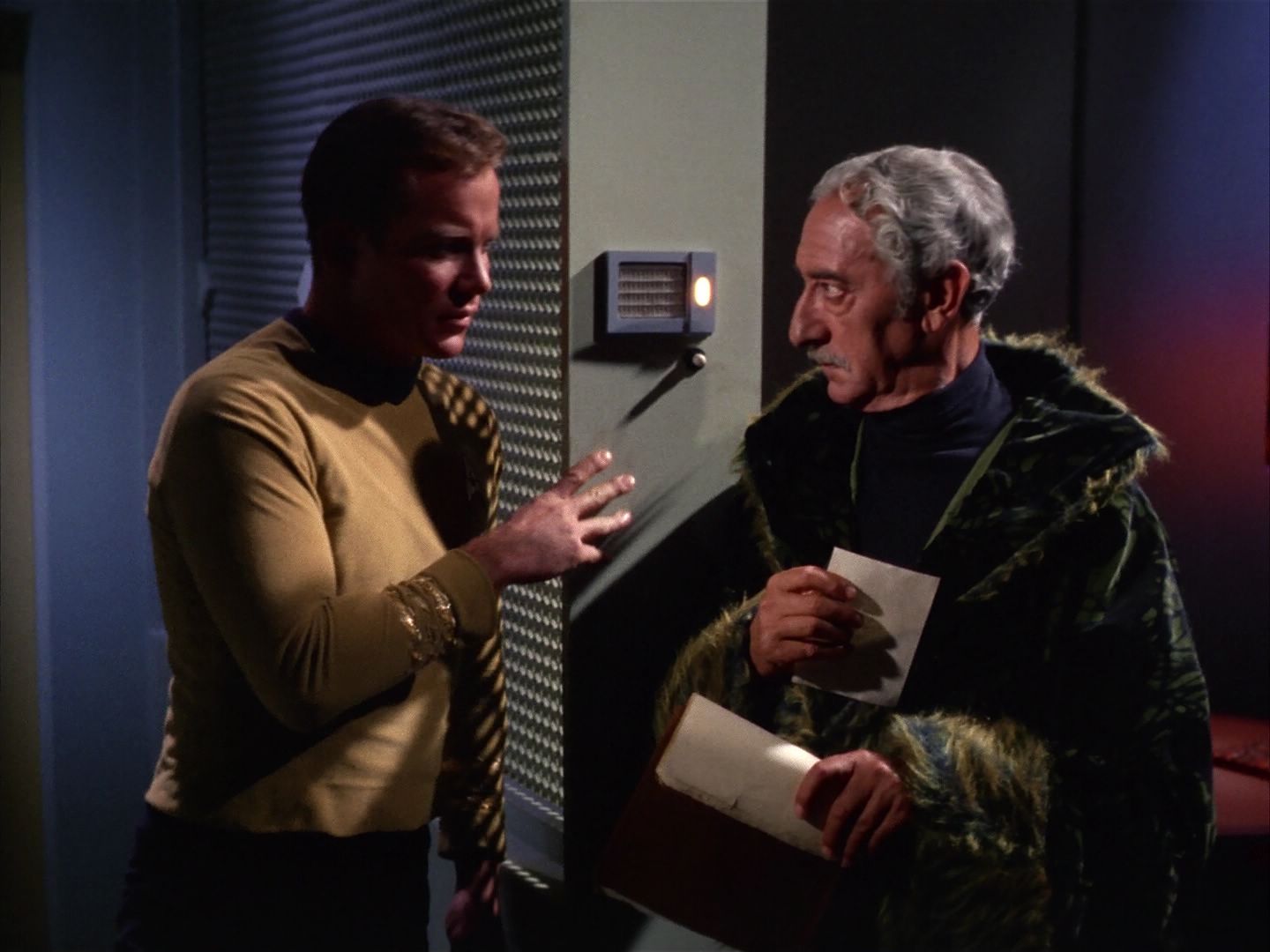 ariane179254_StarTrek_1x13_TheConscienceOfTheKing_2352.jpg