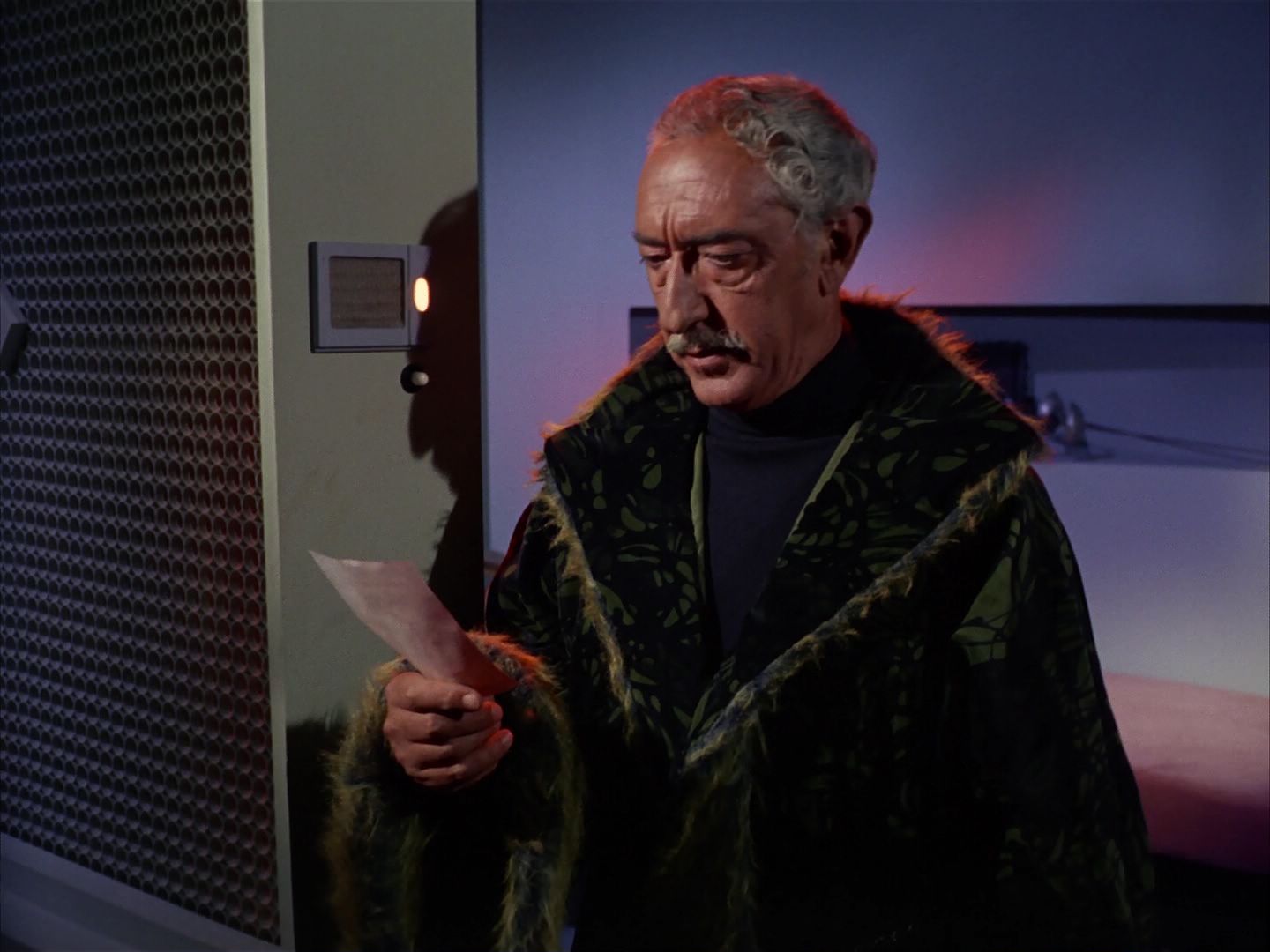 ariane179254_StarTrek_1x13_TheConscienceOfTheKing_2360.jpg