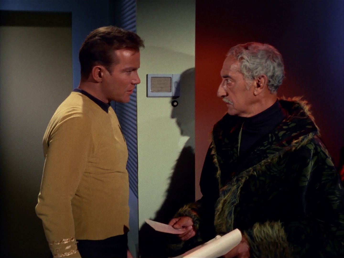 ariane179254_StarTrek_1x13_TheConscienceOfTheKing_2406.jpg
