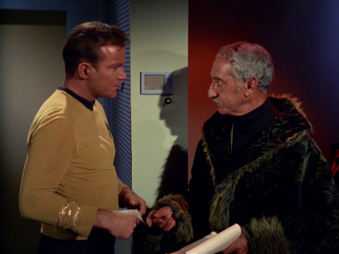 ariane179254_StarTrek_1x13_TheConscienceOfTheKing_2411.jpg
