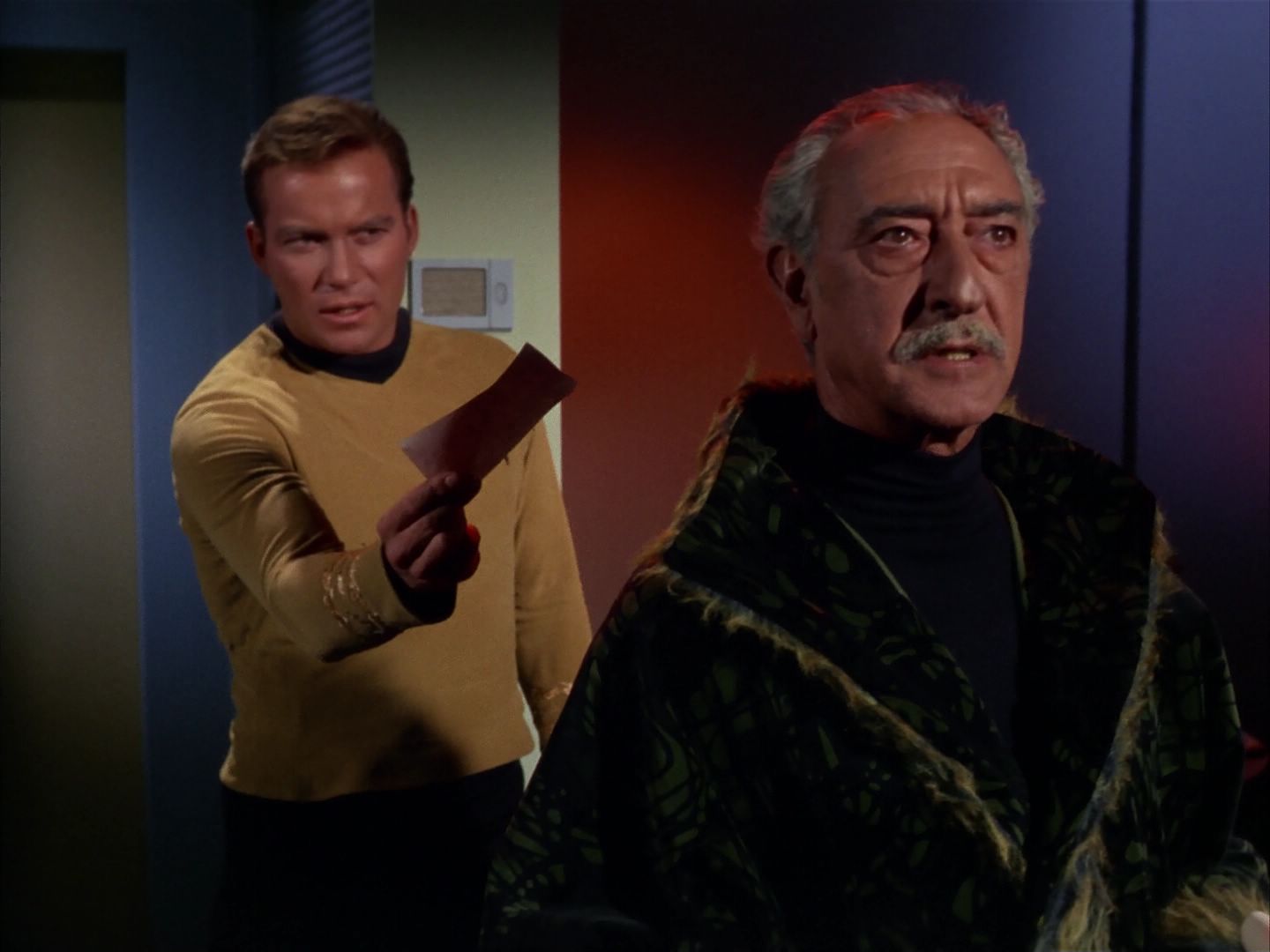 ariane179254_StarTrek_1x13_TheConscienceOfTheKing_2458.jpg