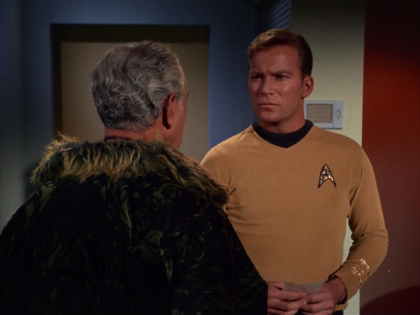 ariane179254_StarTrek_1x13_TheConscienceOfTheKing_2504.jpg