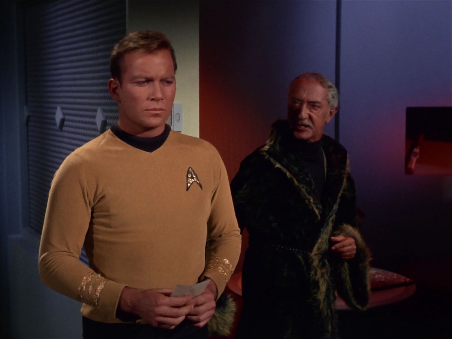 ariane179254_StarTrek_1x13_TheConscienceOfTheKing_2508.jpg