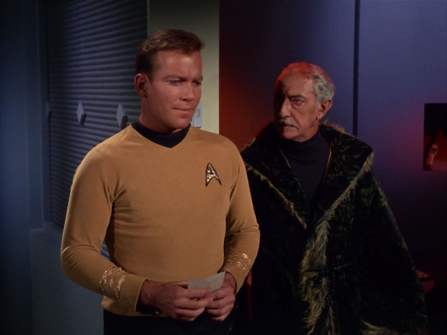 ariane179254_StarTrek_1x13_TheConscienceOfTheKing_2516.jpg