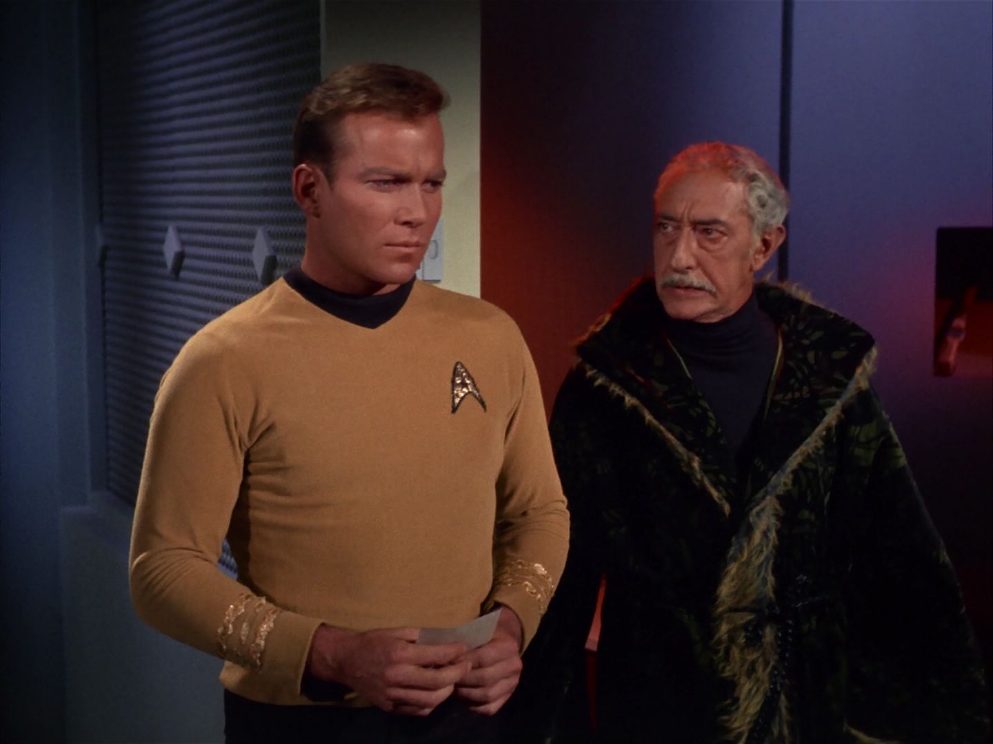 ariane179254_StarTrek_1x13_TheConscienceOfTheKing_2522.jpg
