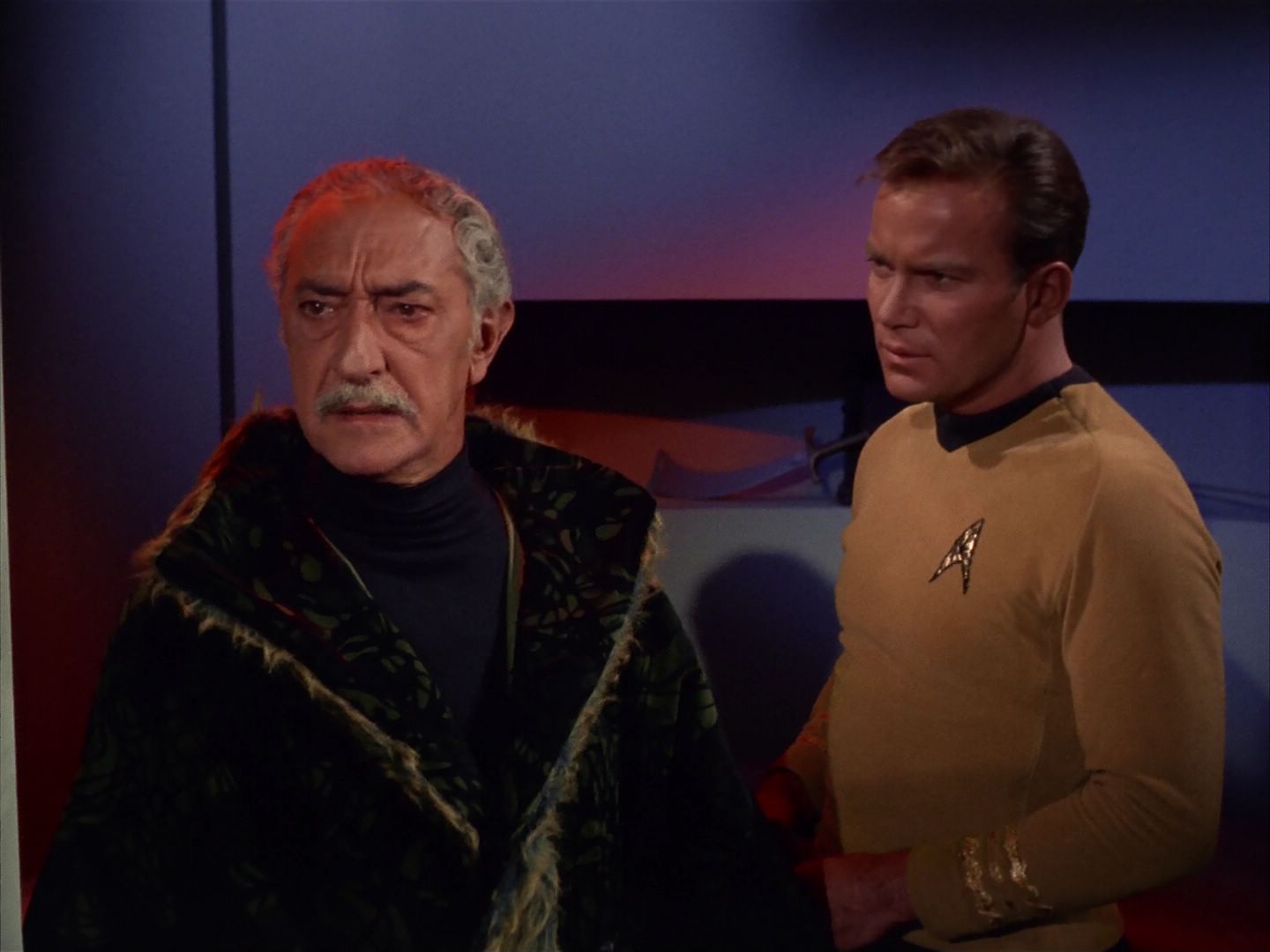 ariane179254_StarTrek_1x13_TheConscienceOfTheKing_2536.jpg