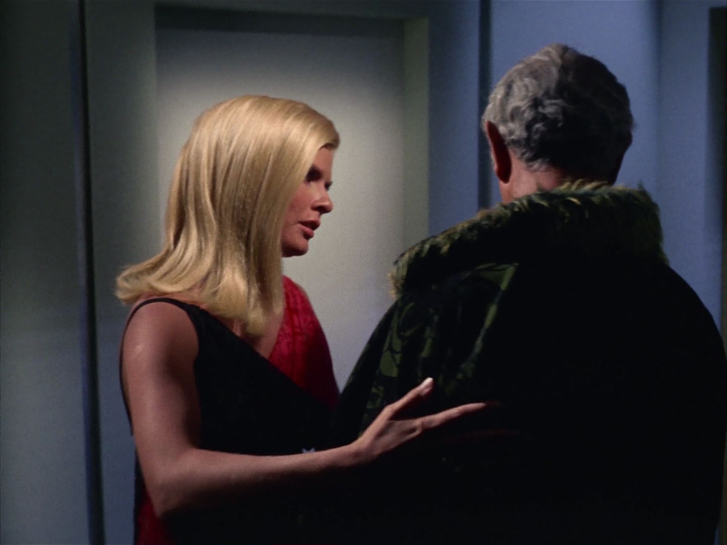 ariane179254_StarTrek_1x13_TheConscienceOfTheKing_2607.jpg