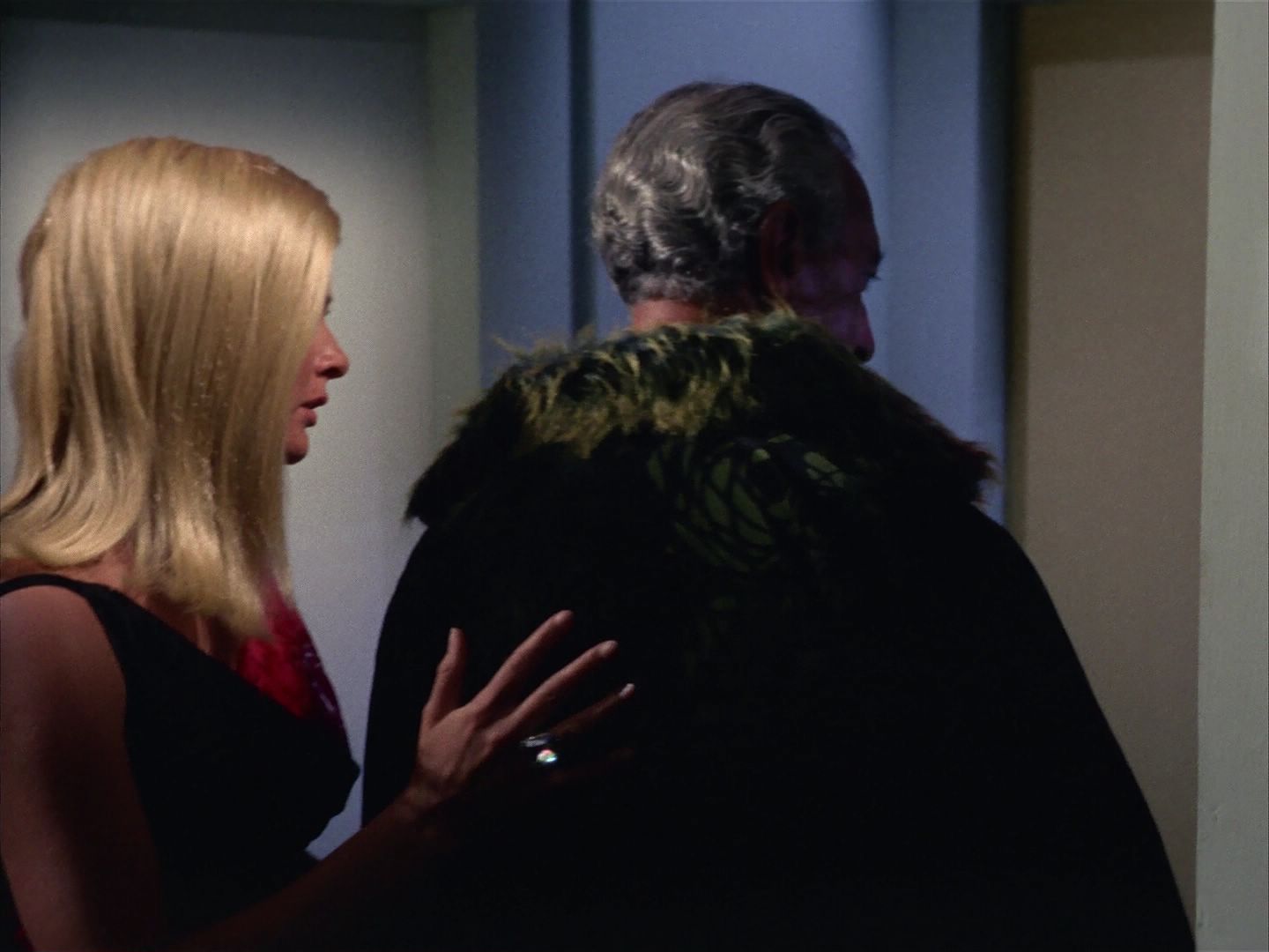 ariane179254_StarTrek_1x13_TheConscienceOfTheKing_2608.jpg