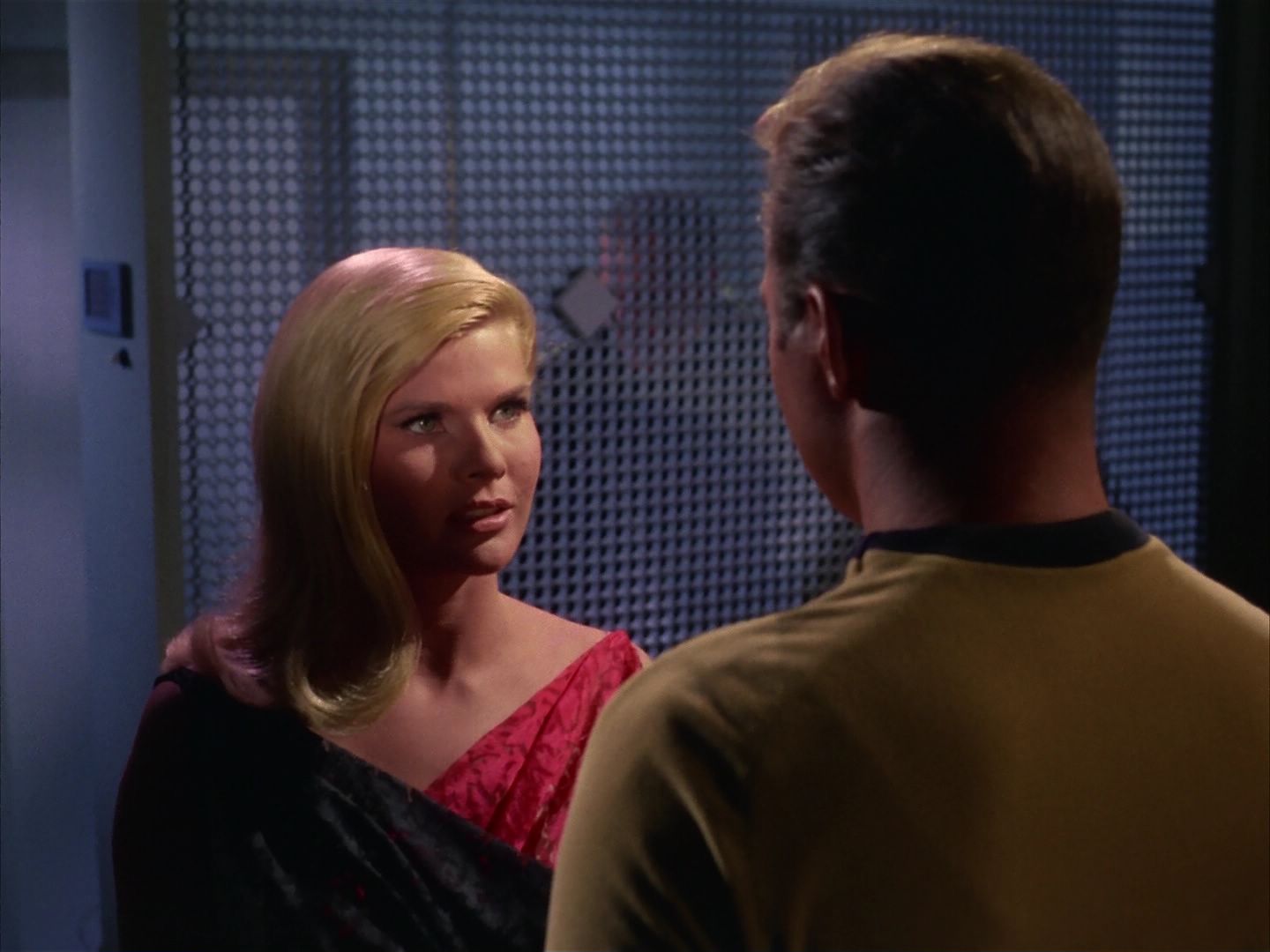 ariane179254_StarTrek_1x13_TheConscienceOfTheKing_2635.jpg