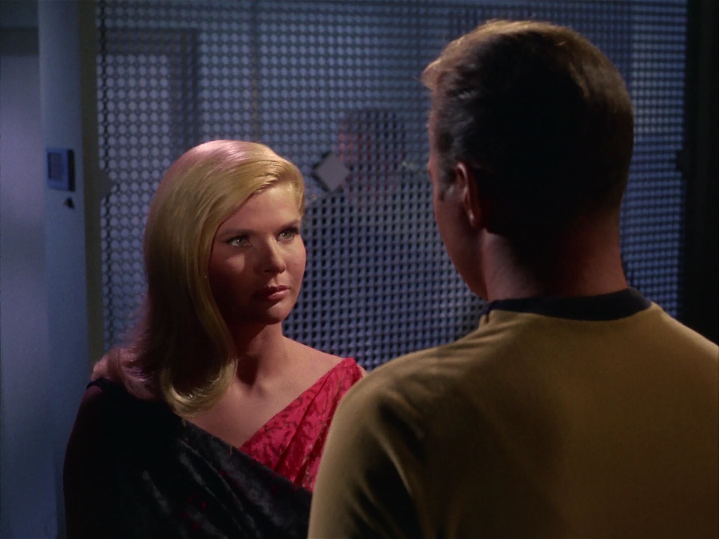 ariane179254_StarTrek_1x13_TheConscienceOfTheKing_2636.jpg