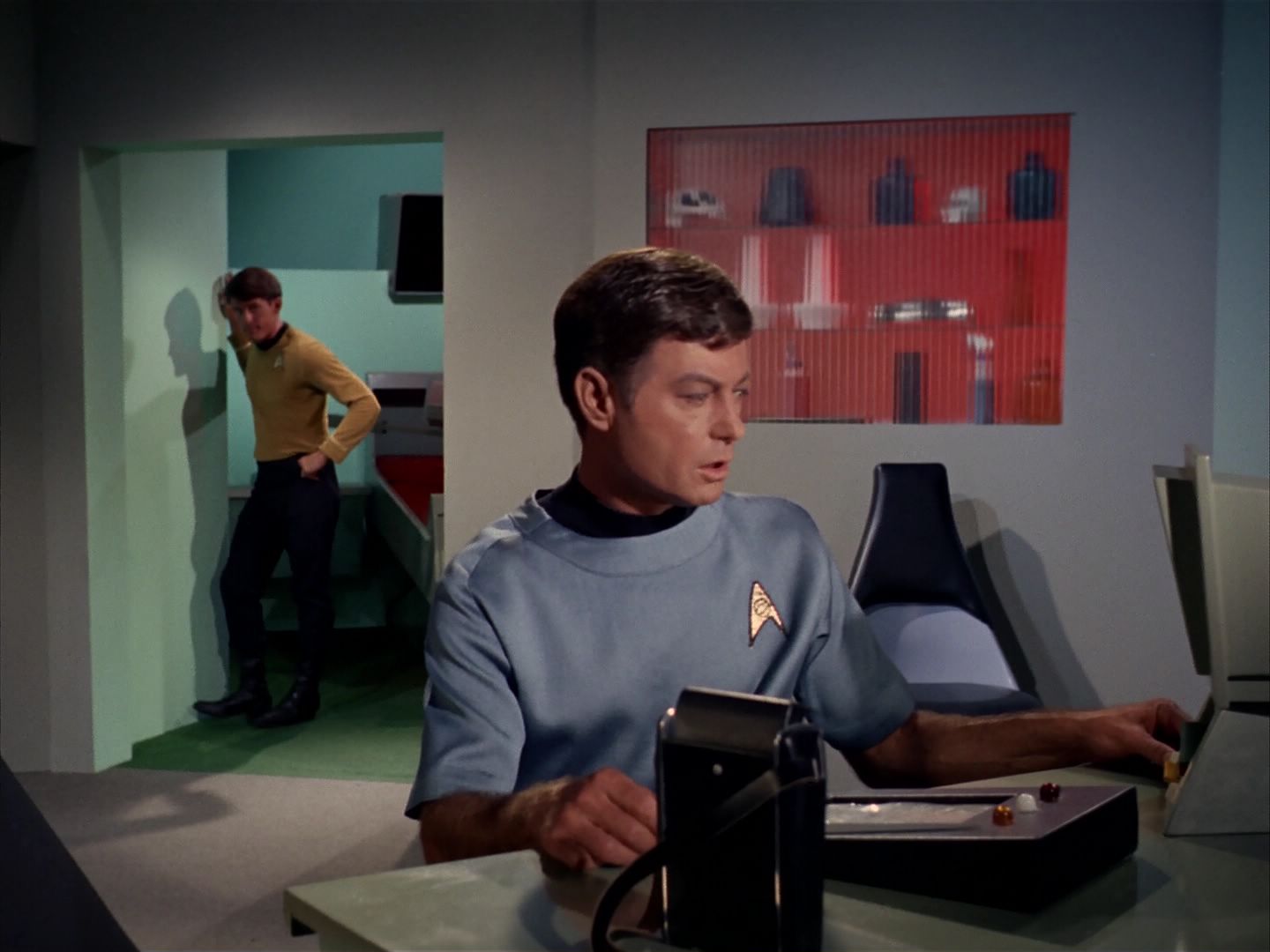 ariane179254_StarTrek_1x13_TheConscienceOfTheKing_2712.jpg