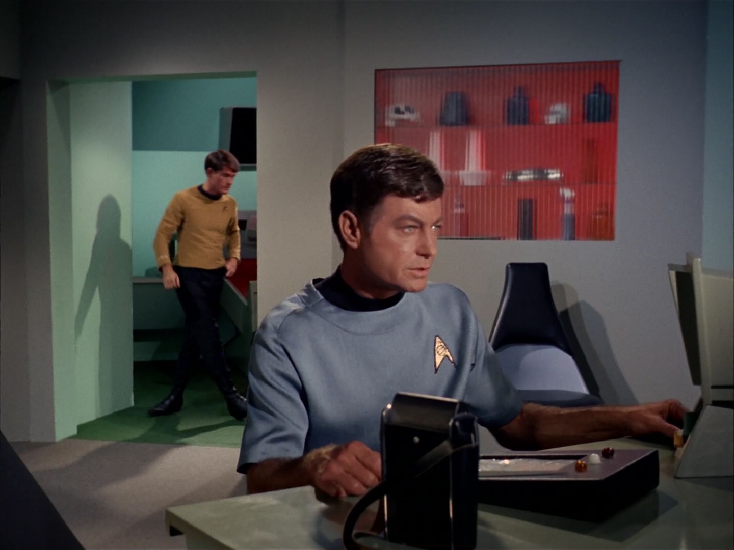 ariane179254_StarTrek_1x13_TheConscienceOfTheKing_2714.jpg