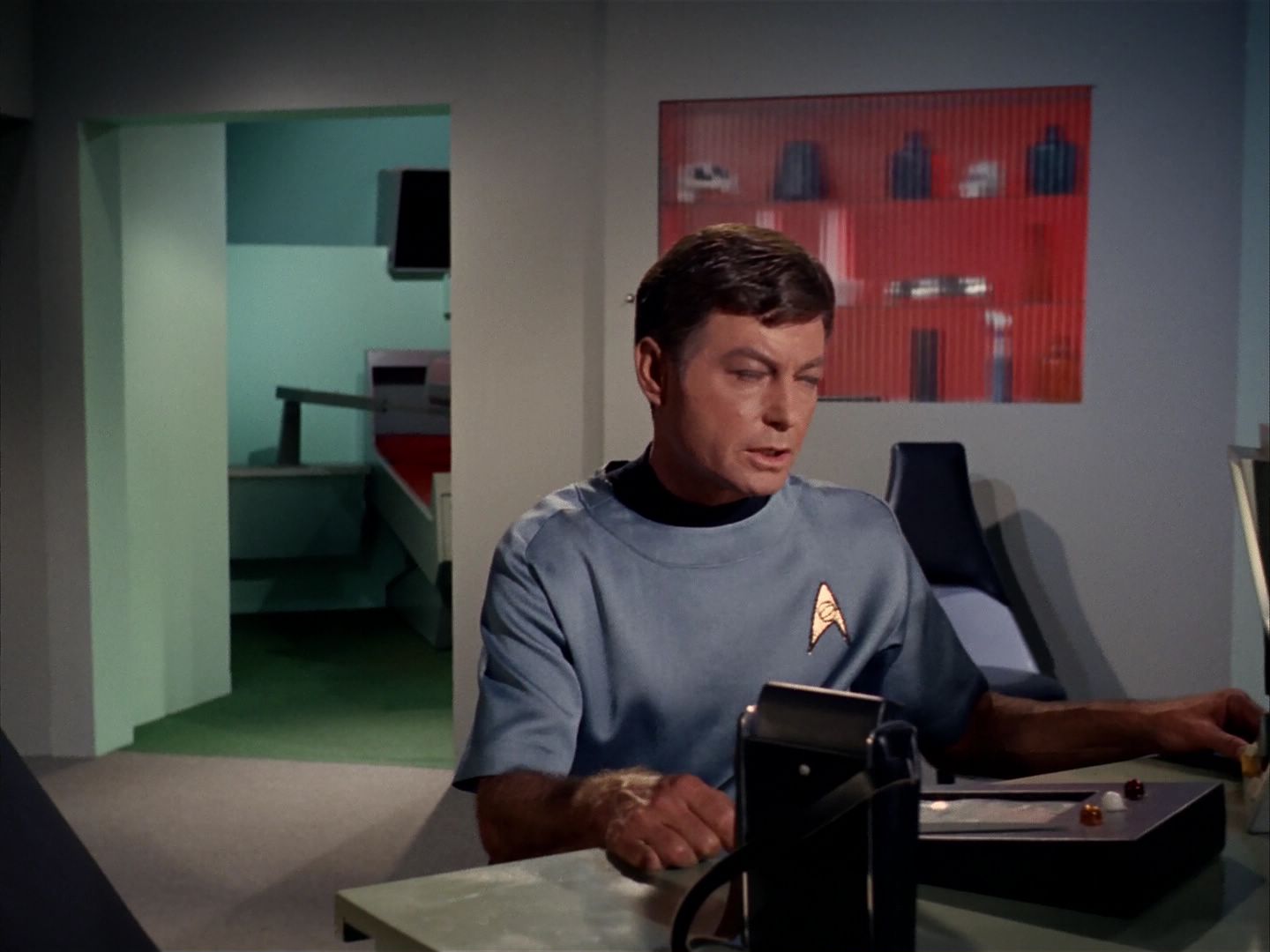 ariane179254_StarTrek_1x13_TheConscienceOfTheKing_2716.jpg