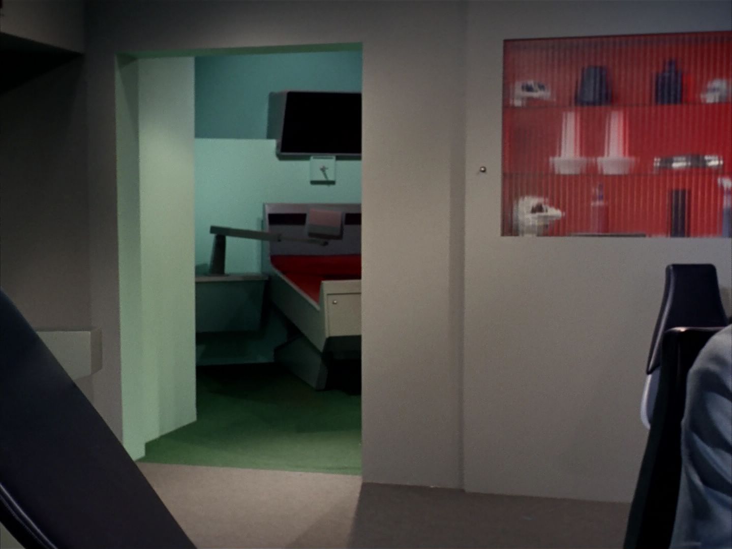 ariane179254_StarTrek_1x13_TheConscienceOfTheKing_2722.jpg